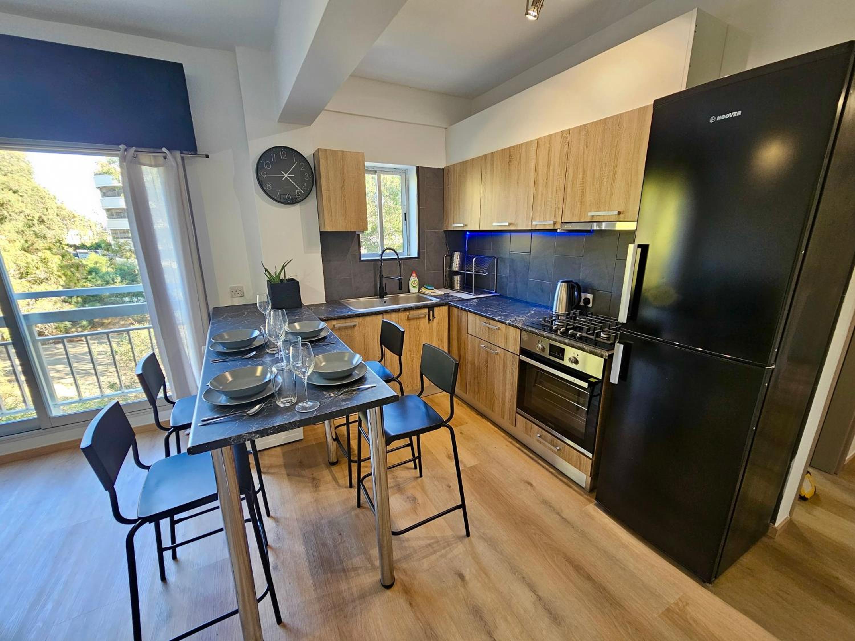 Central Riverside Escape Charming 1- Bedroom Flat