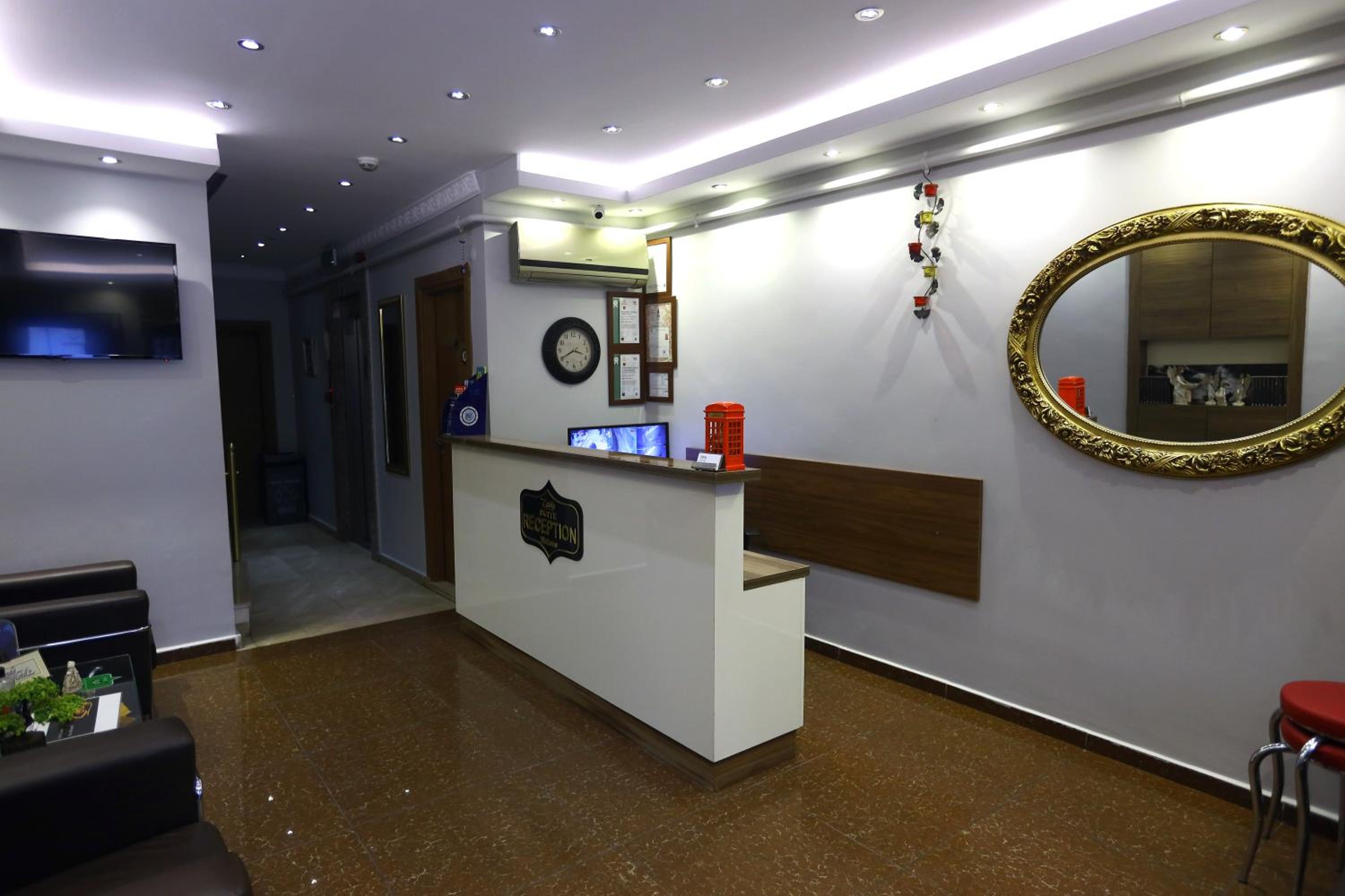 Zendy Suite Otel - Image 23