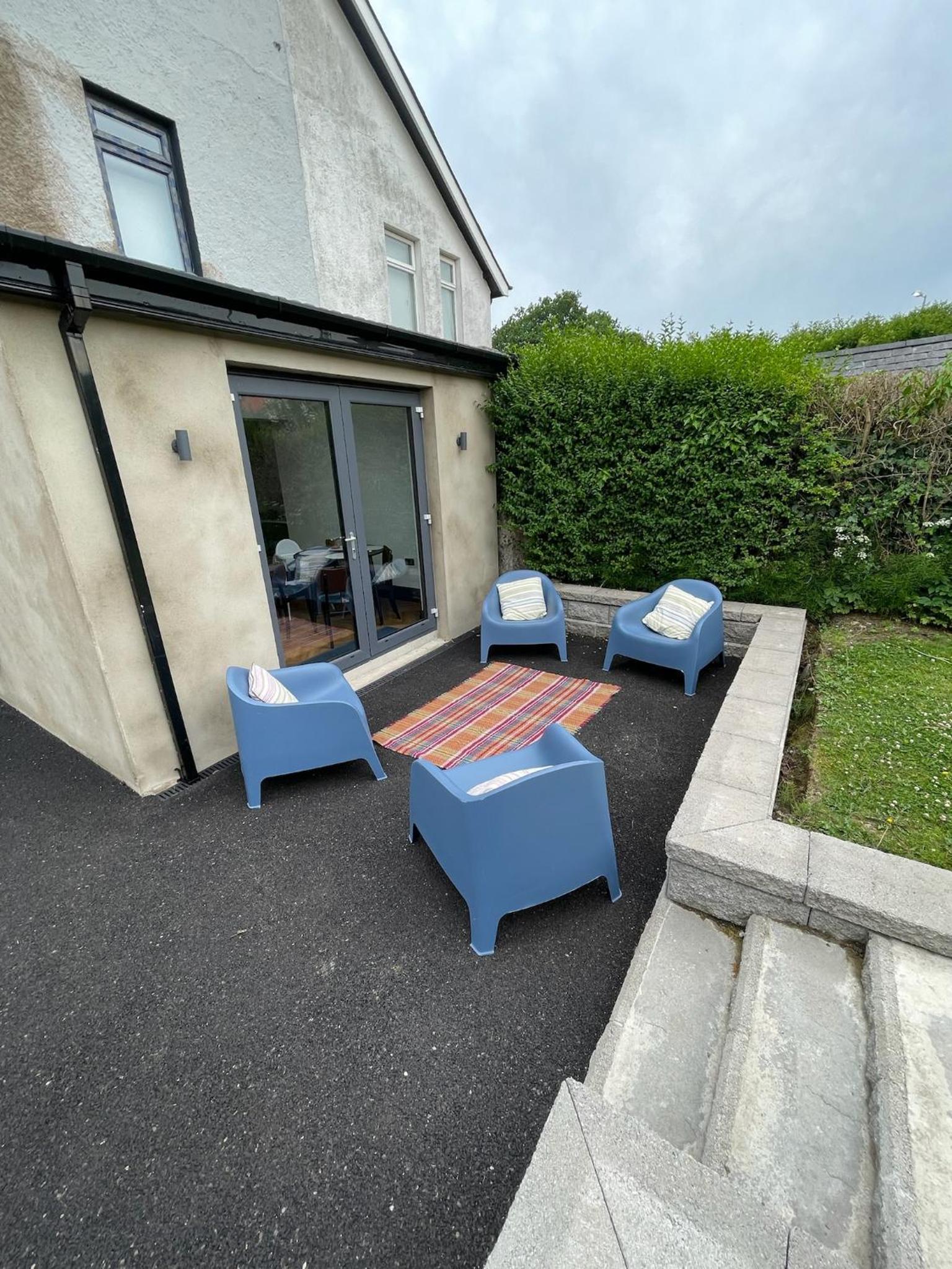 Cheerful 2 bed house on Causeway Coastal Route with parking view 5