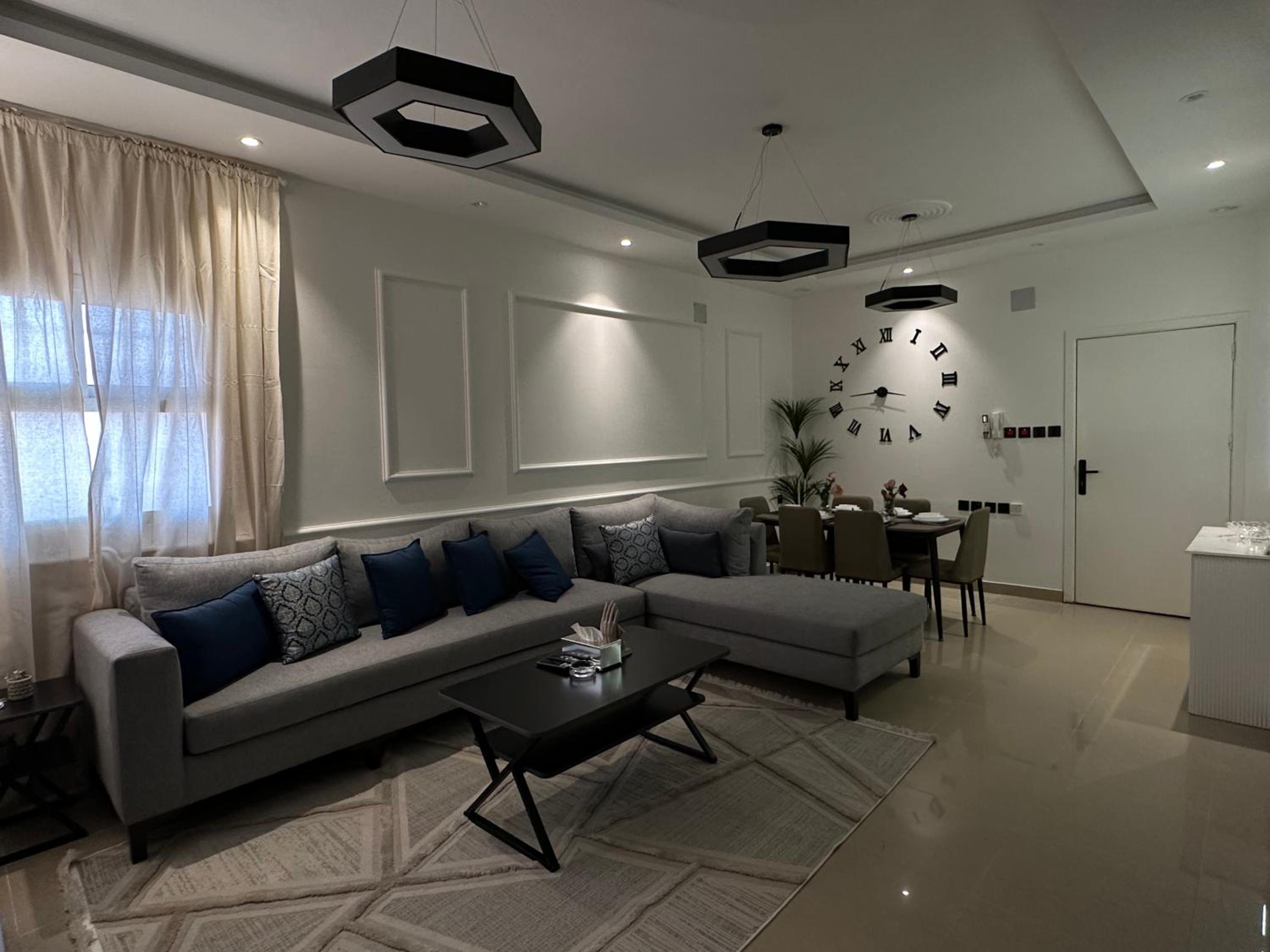 Modern & Cozy Apartment - 2