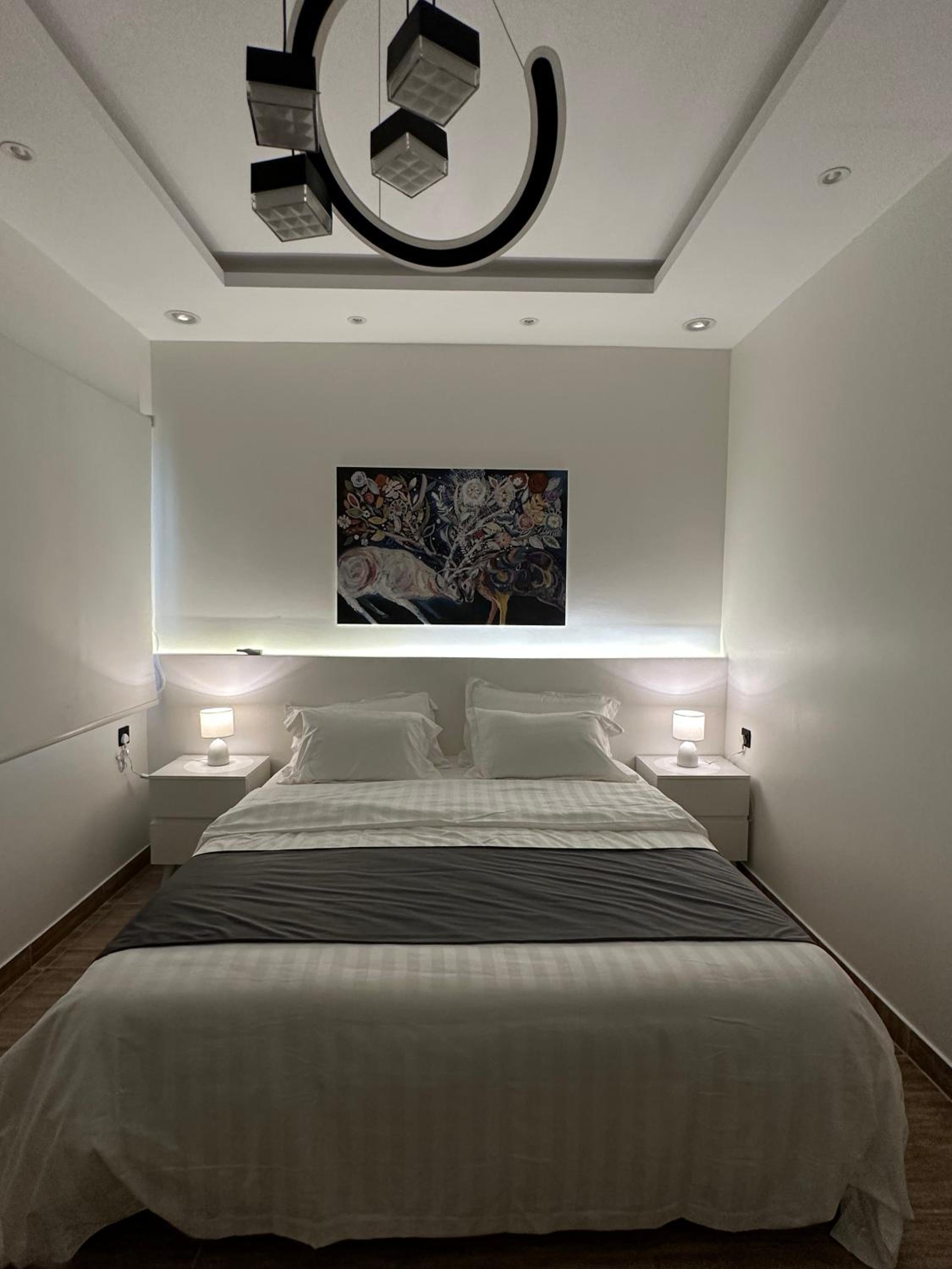 Modern & Cozy Apartment - 2
