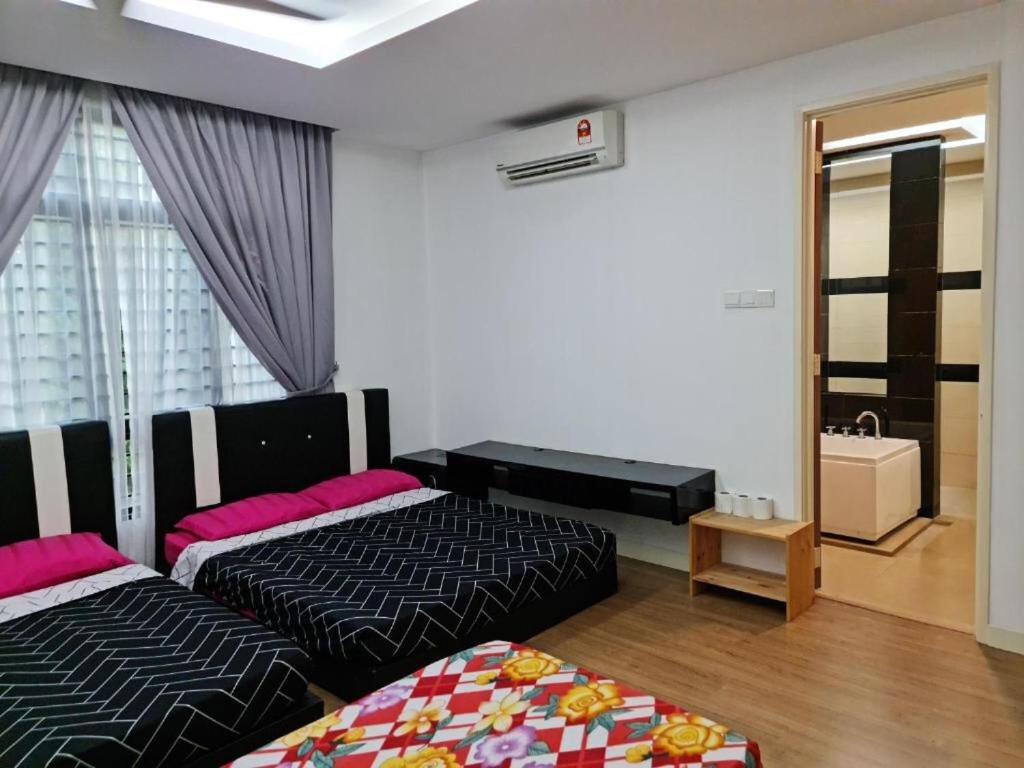Penang Beach Villa 5 bedroom 5 bathroom with pool and ktv photo 8