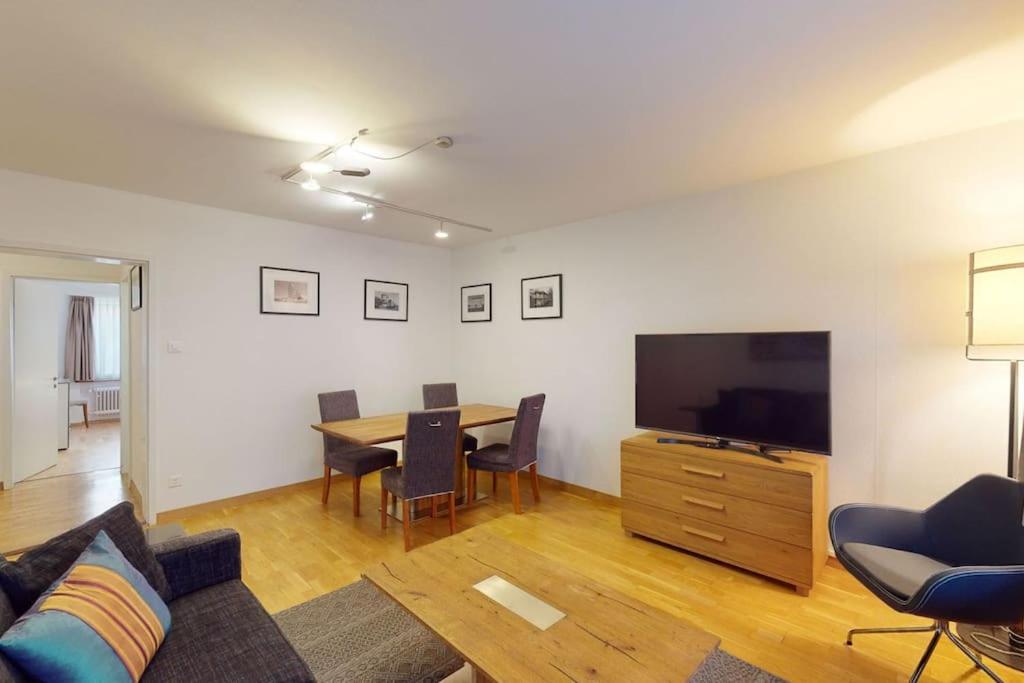 Terrific 2BD flat near City Center and Lake - Wille 5