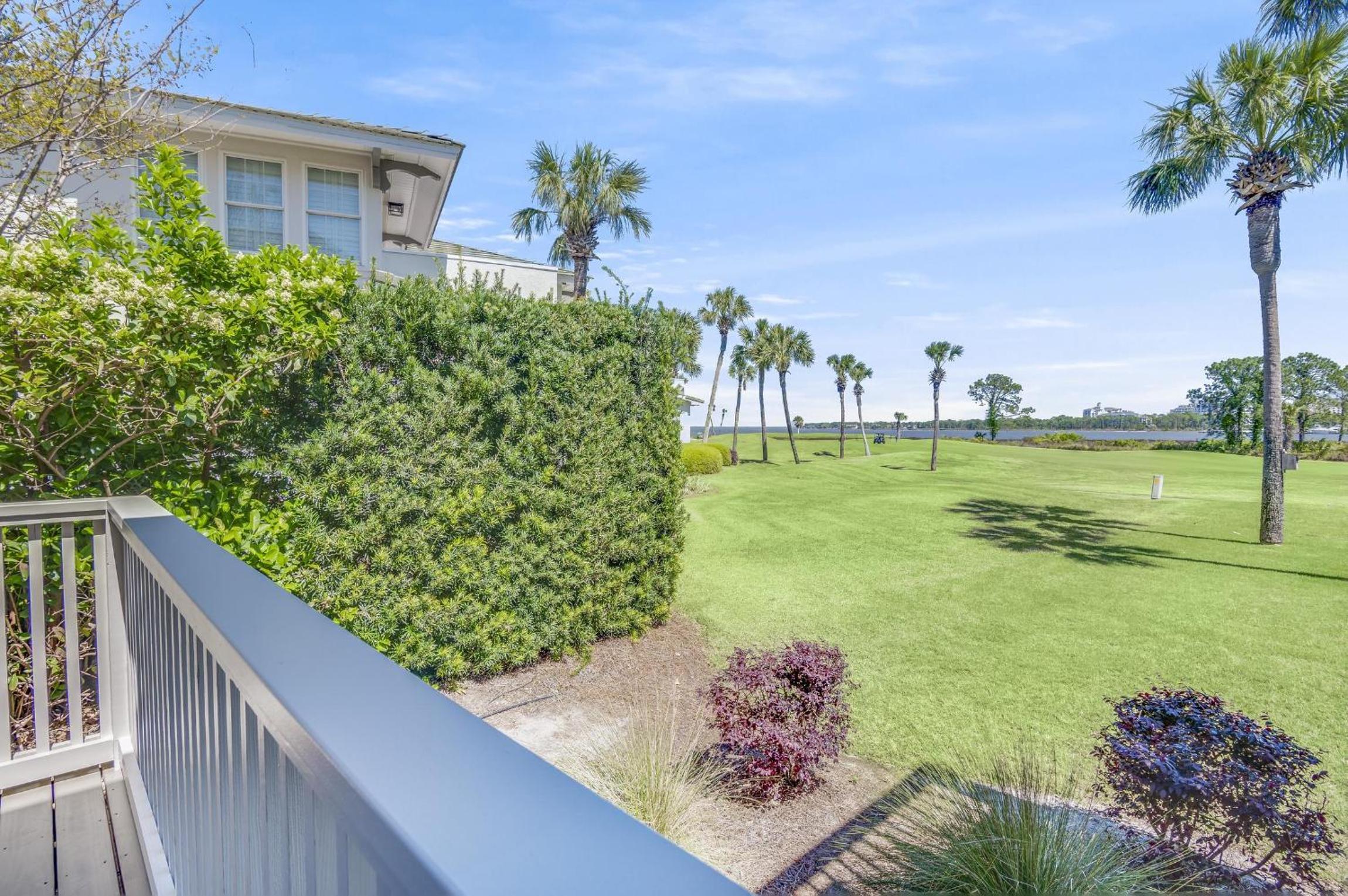 819 Harbour Point - Steel Magnolia on the Bay