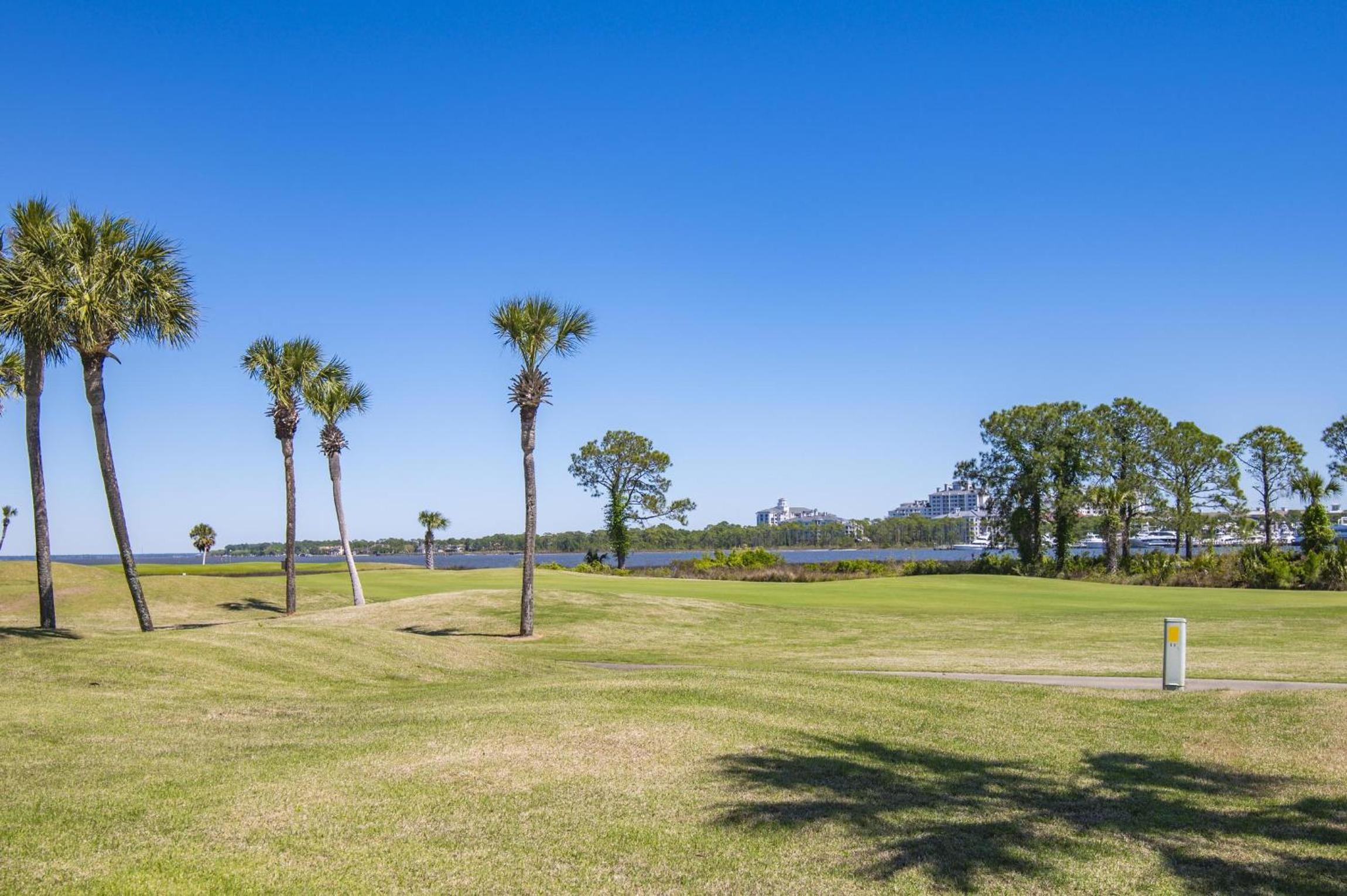 819 Harbour Point - Steel Magnolia on the Bay