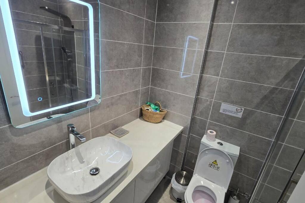 Hesperides gardens, spacious 2 bedroom apartment