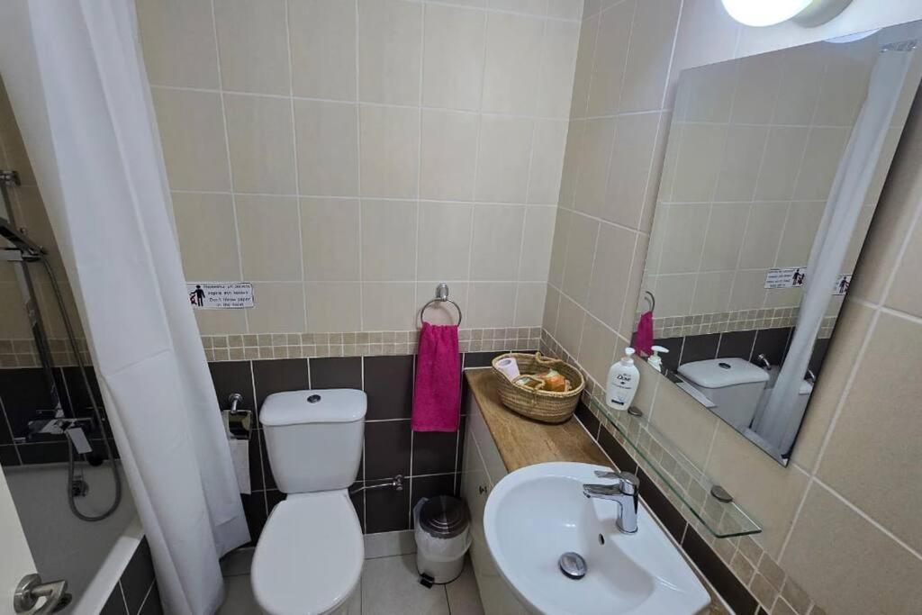 Hesperides gardens, spacious 2 bedroom apartment