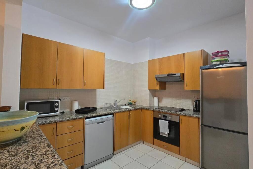 Hesperides gardens, spacious 2 bedroom apartment