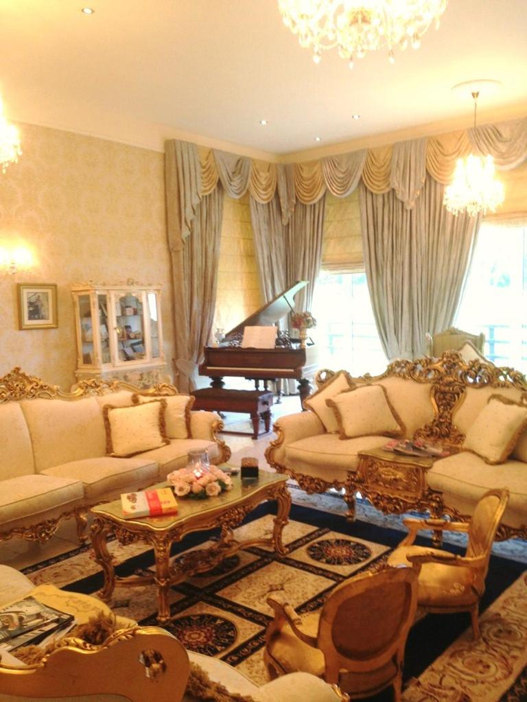 Rossmanagher House view 2