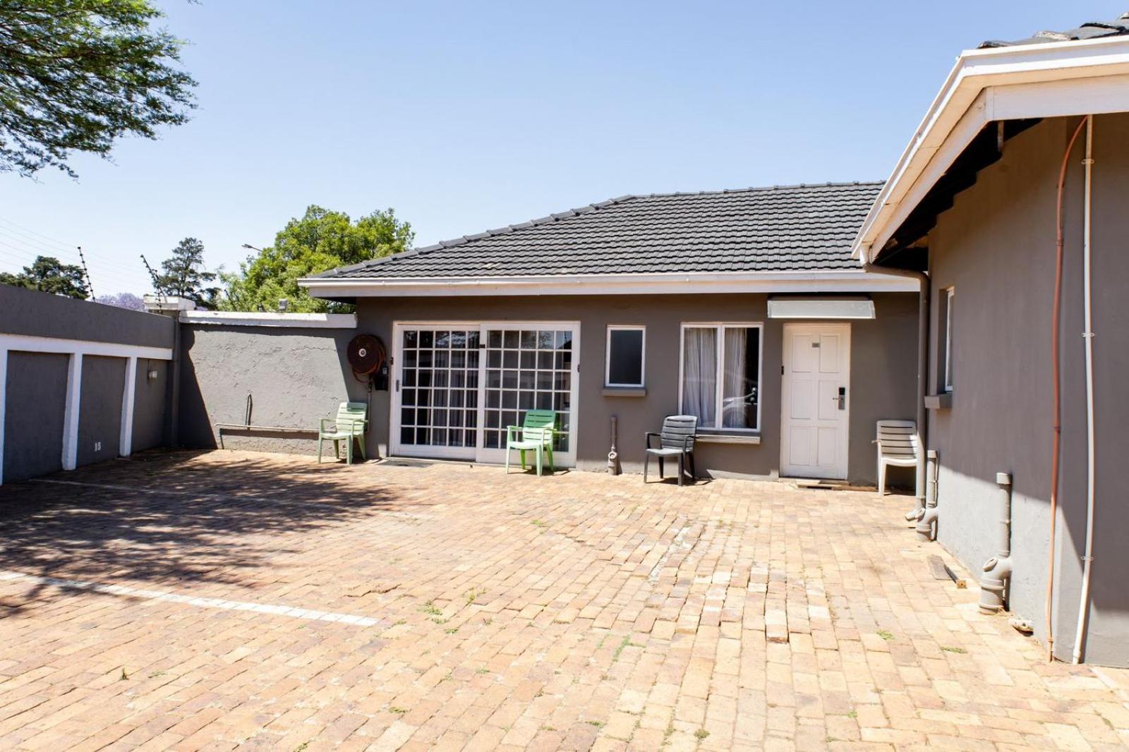 Thabelo Airport Lodge