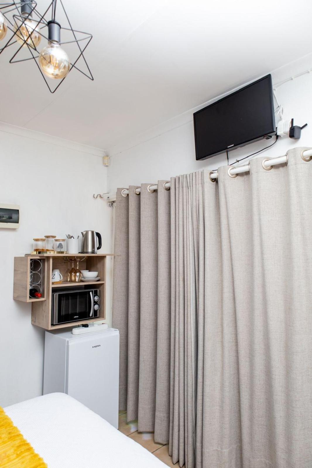 Thabelo Airport Lodge