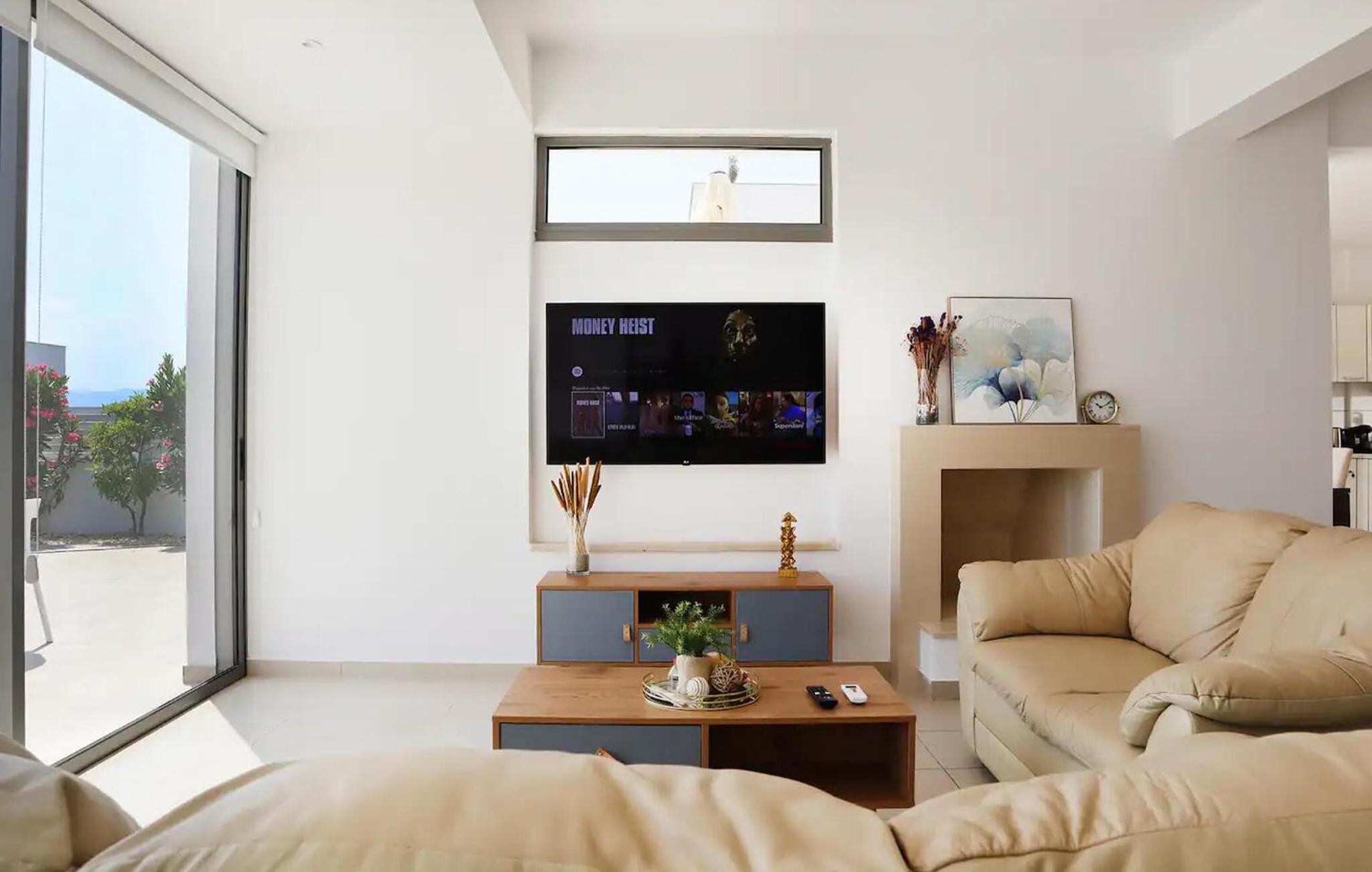 Amazing Home In Miliou-Paphos With Wifi