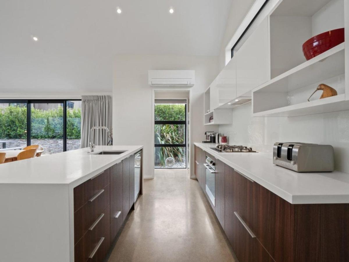 Alpine Luxury in Jacks Point view 4