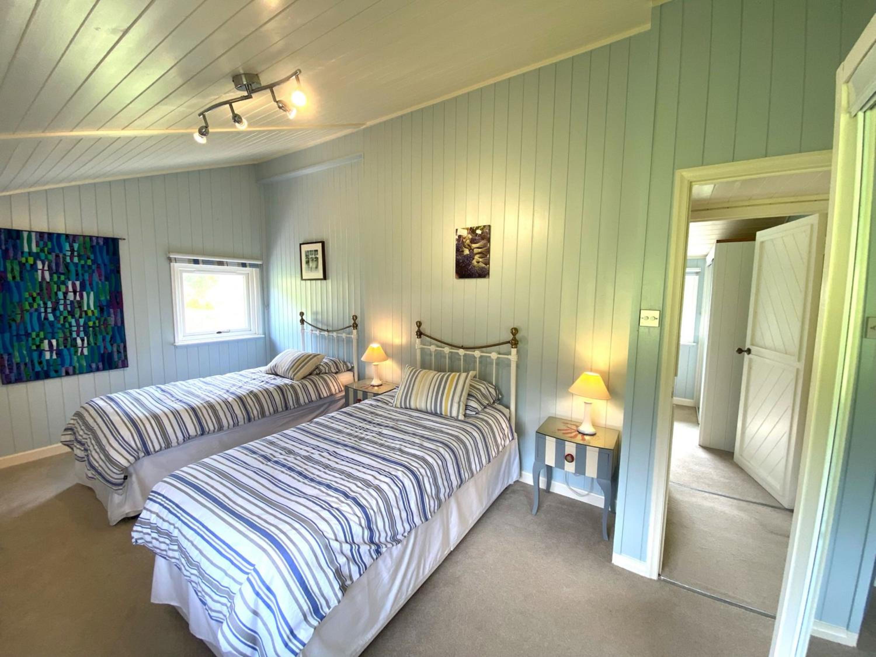 Hillside Lodge