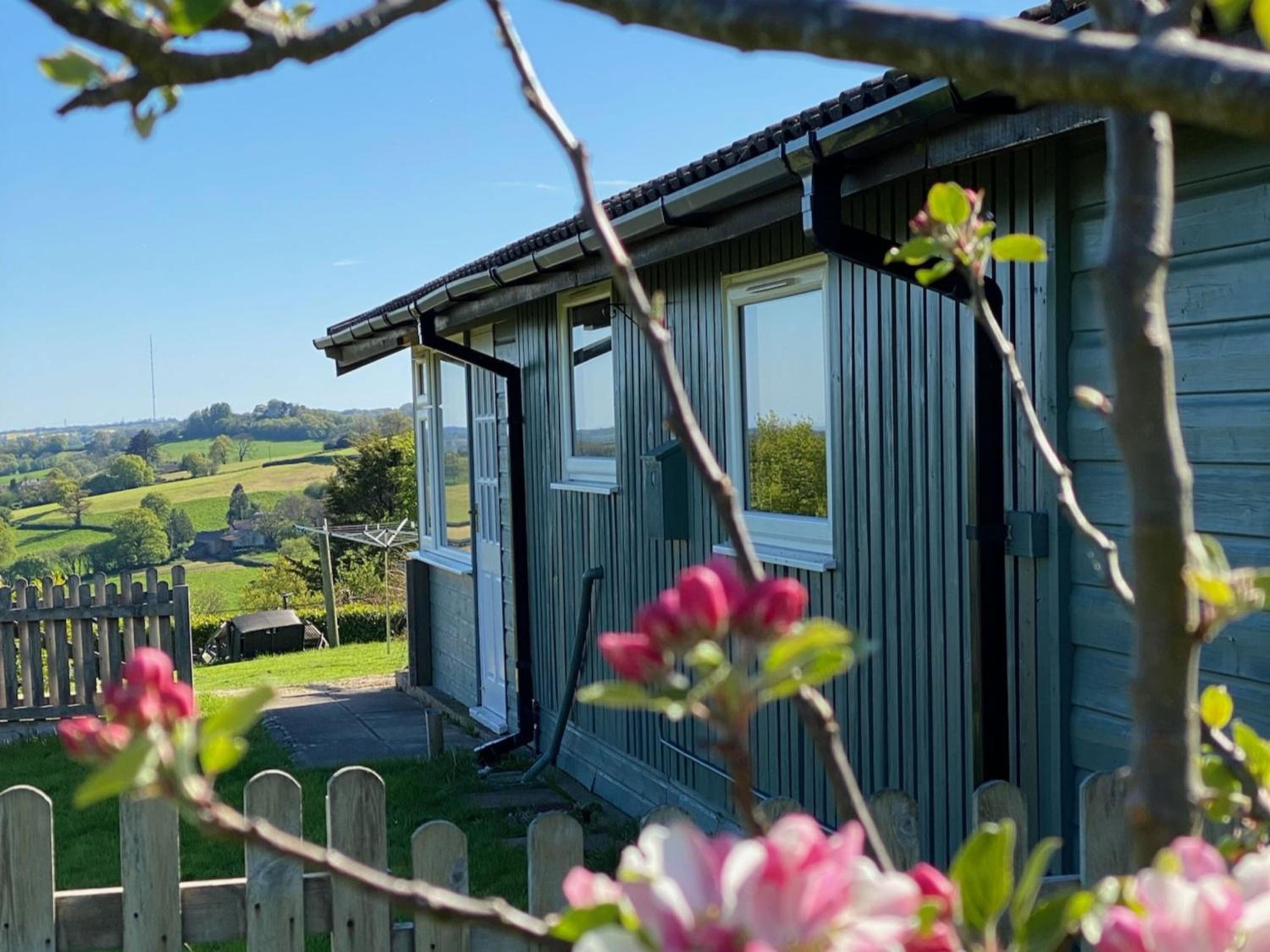 Hillside Lodge