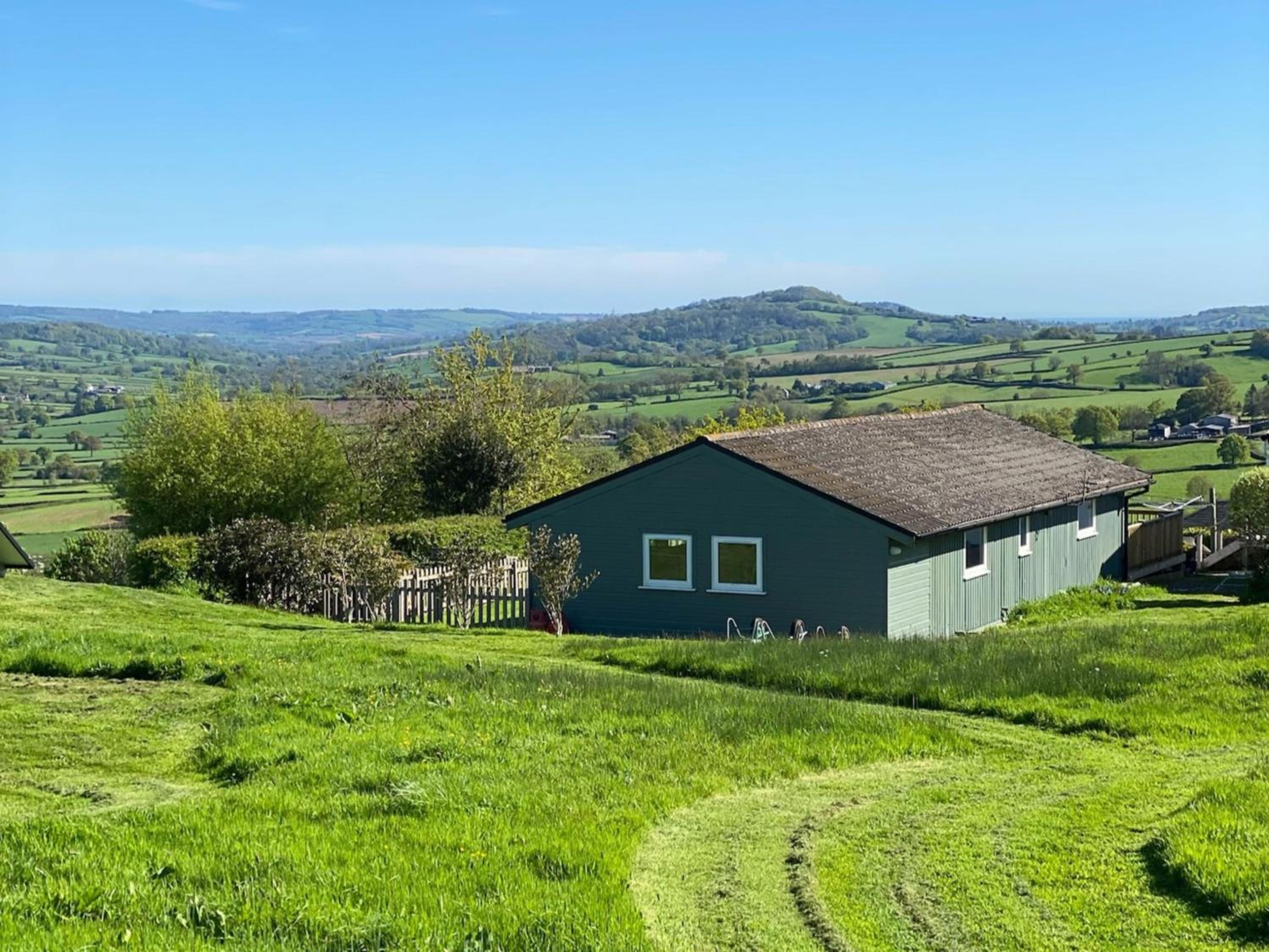Hillside Lodge