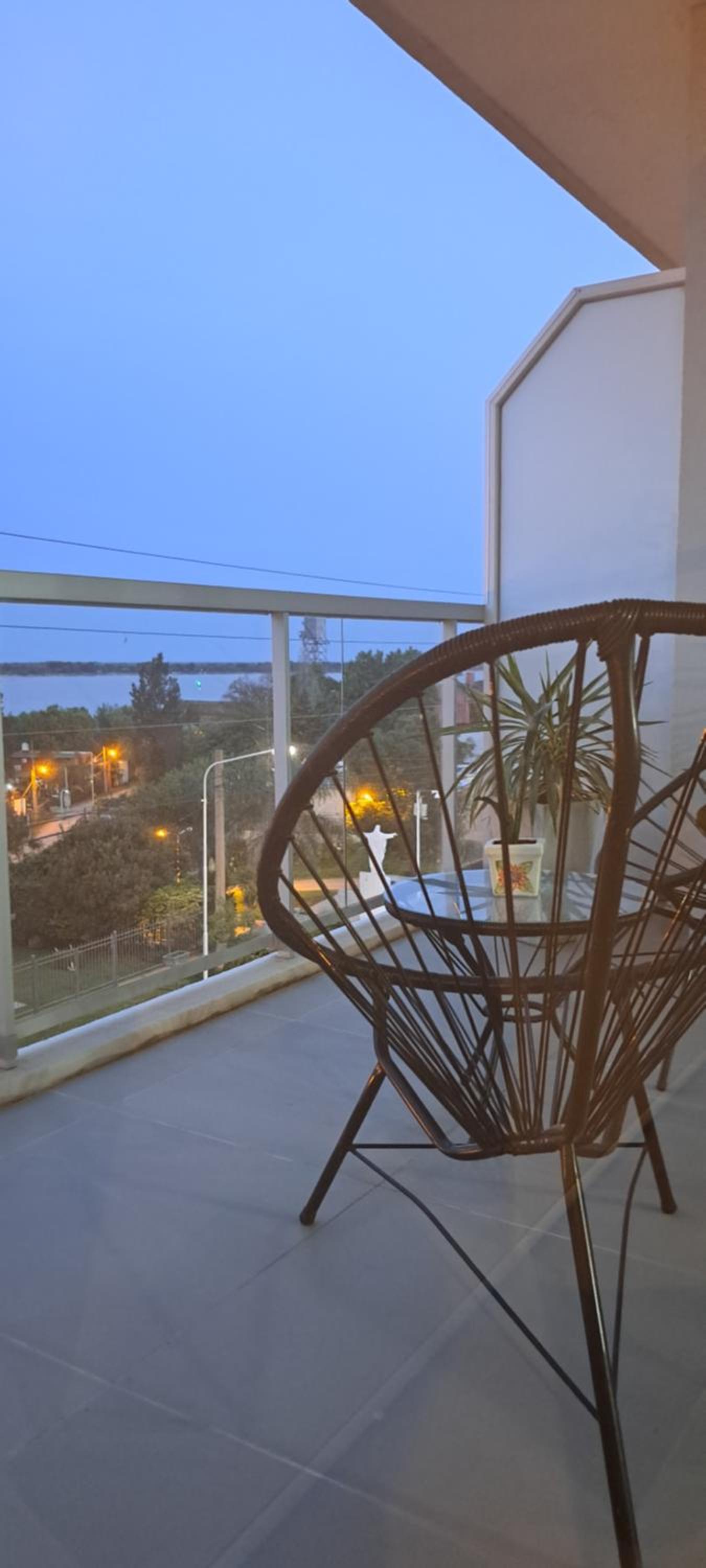 Departamento con vistas al Río Paraná