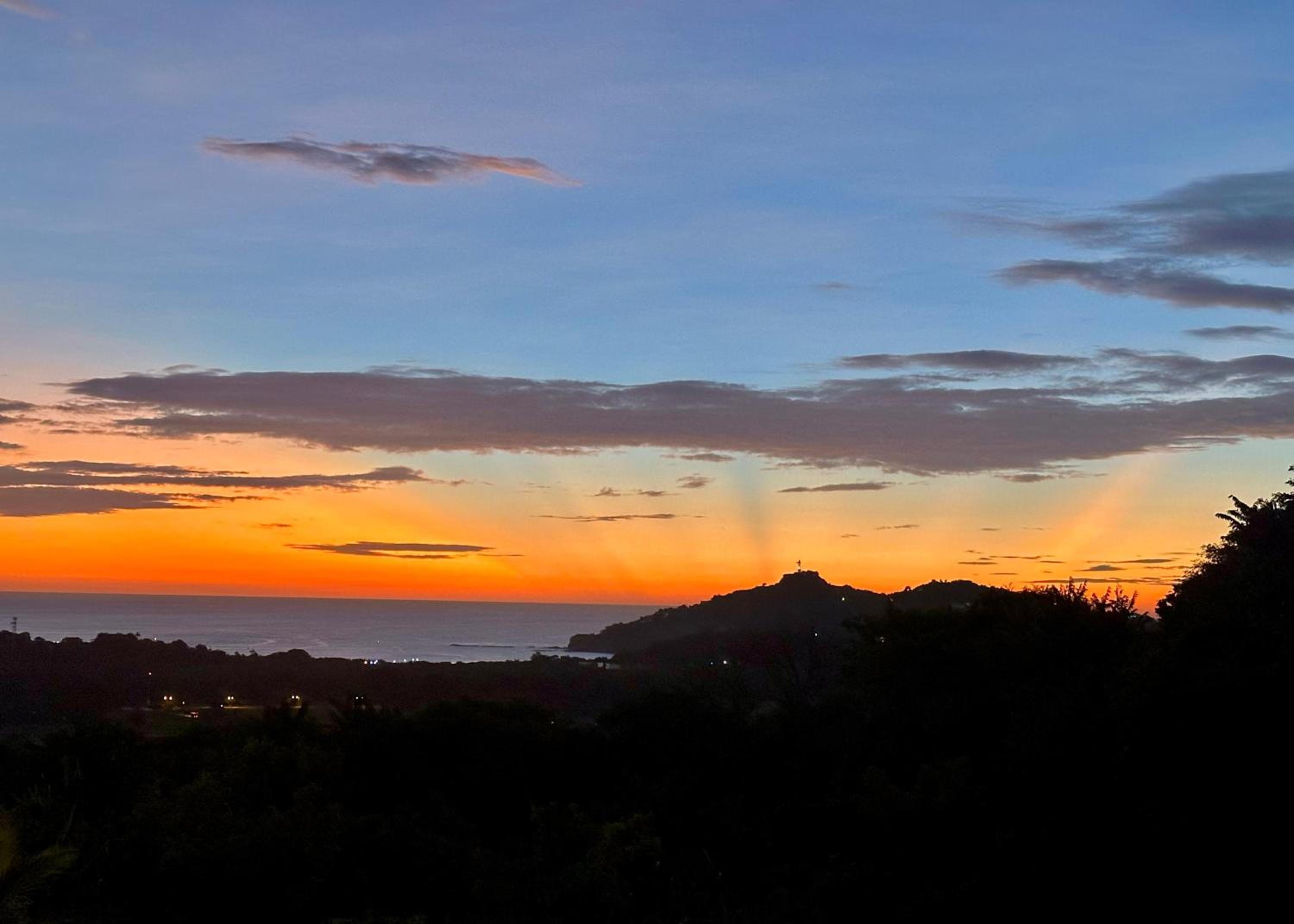 Casa de Olas - Eco Rustic Hostel