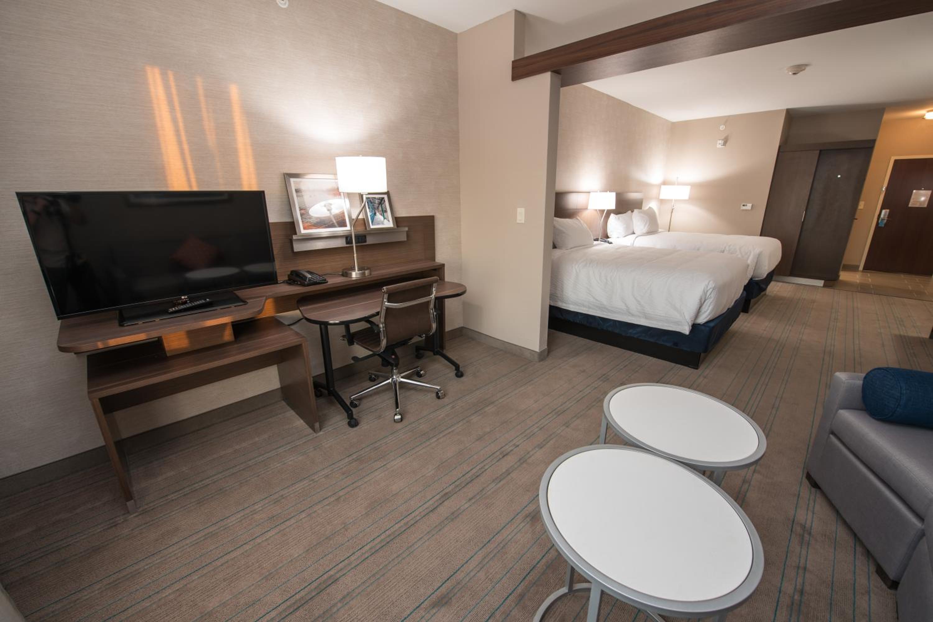 Huntsville Vacations - Fairfield Inn  Suites by Marriott Huntsville - Property Image 7