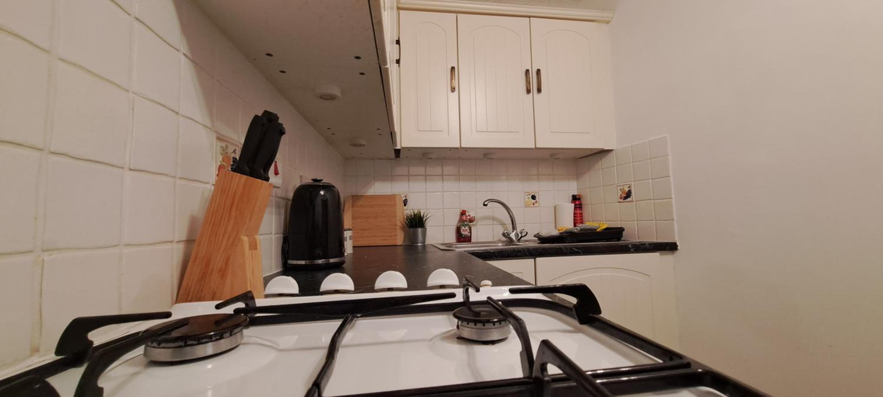 Cozy 1 bed with countryside views near Peterborough view 5