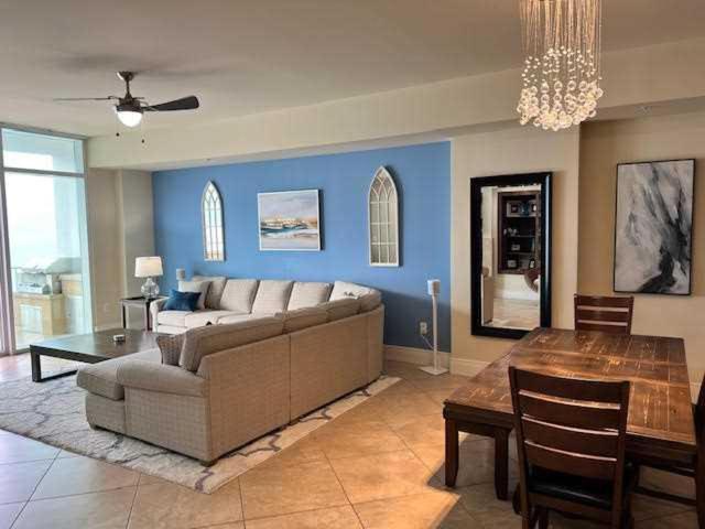 Turquoise Place C2202 view 3
