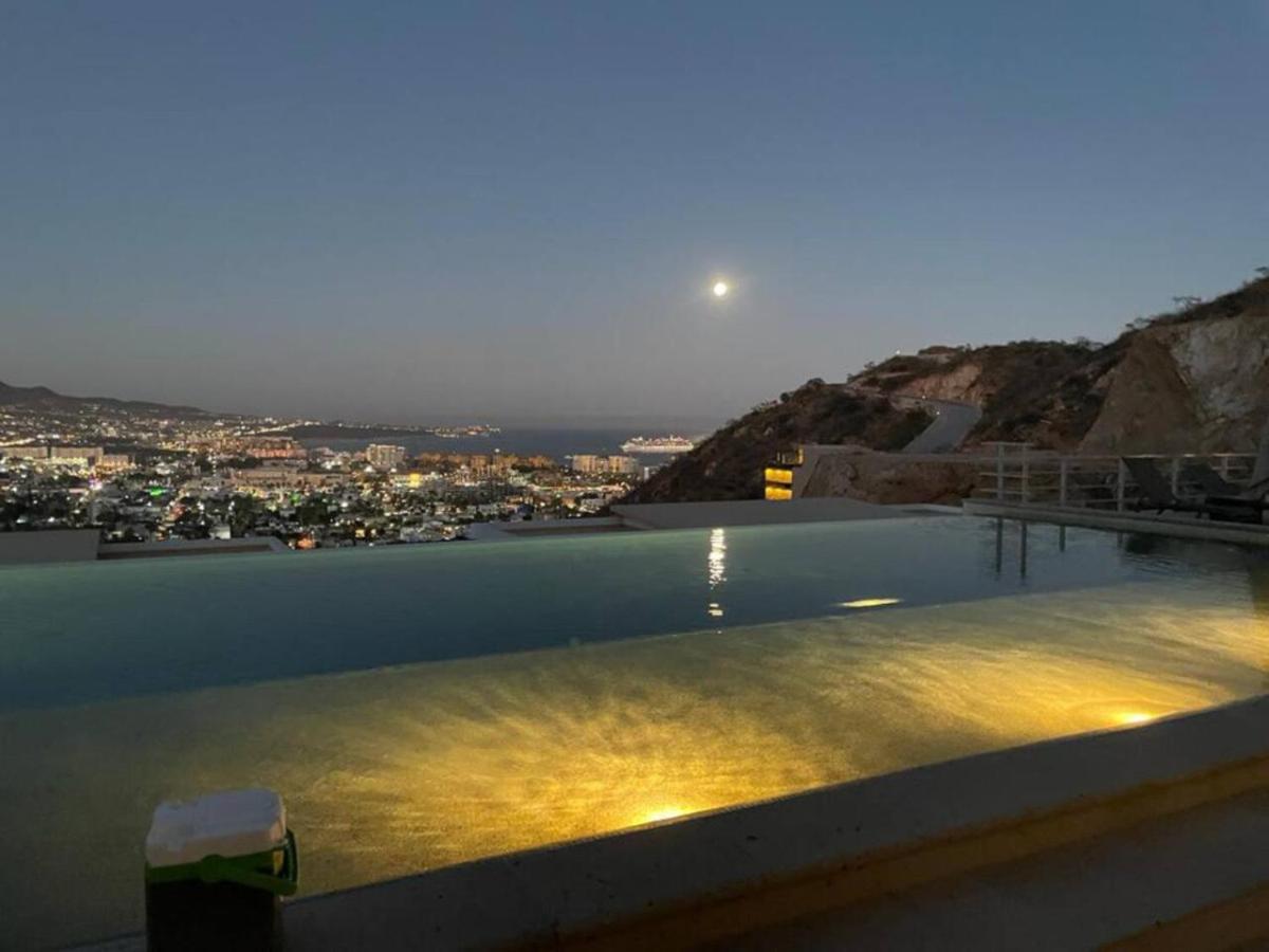 Stunning 2BR Oceanview Contemporary Condo in Cabo view 5