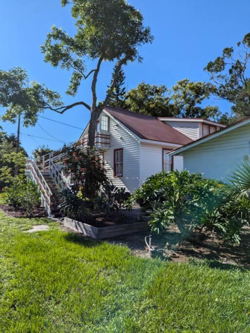 Welcome to the Treetop Villa - An Orlando Victorian Getaway