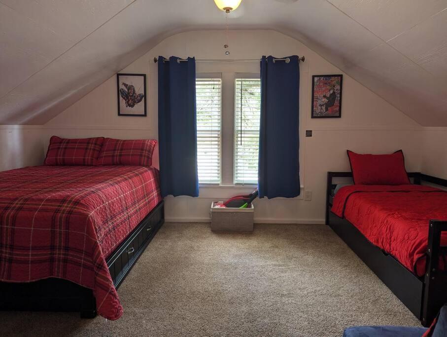 Welcome to the Treetop Villa - An Orlando Victorian Getaway