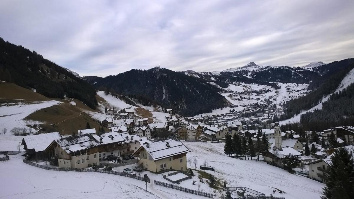 Supermountainski Colfosco view 4