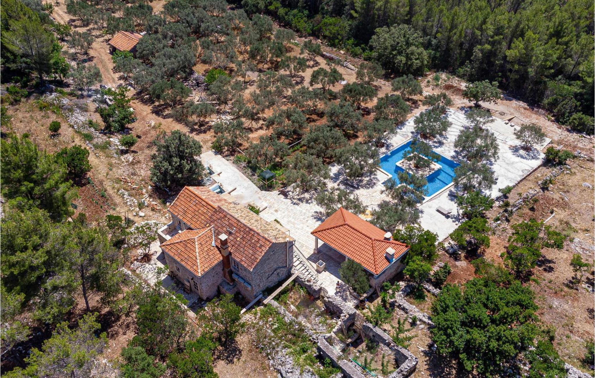 Beautiful Home In Blato