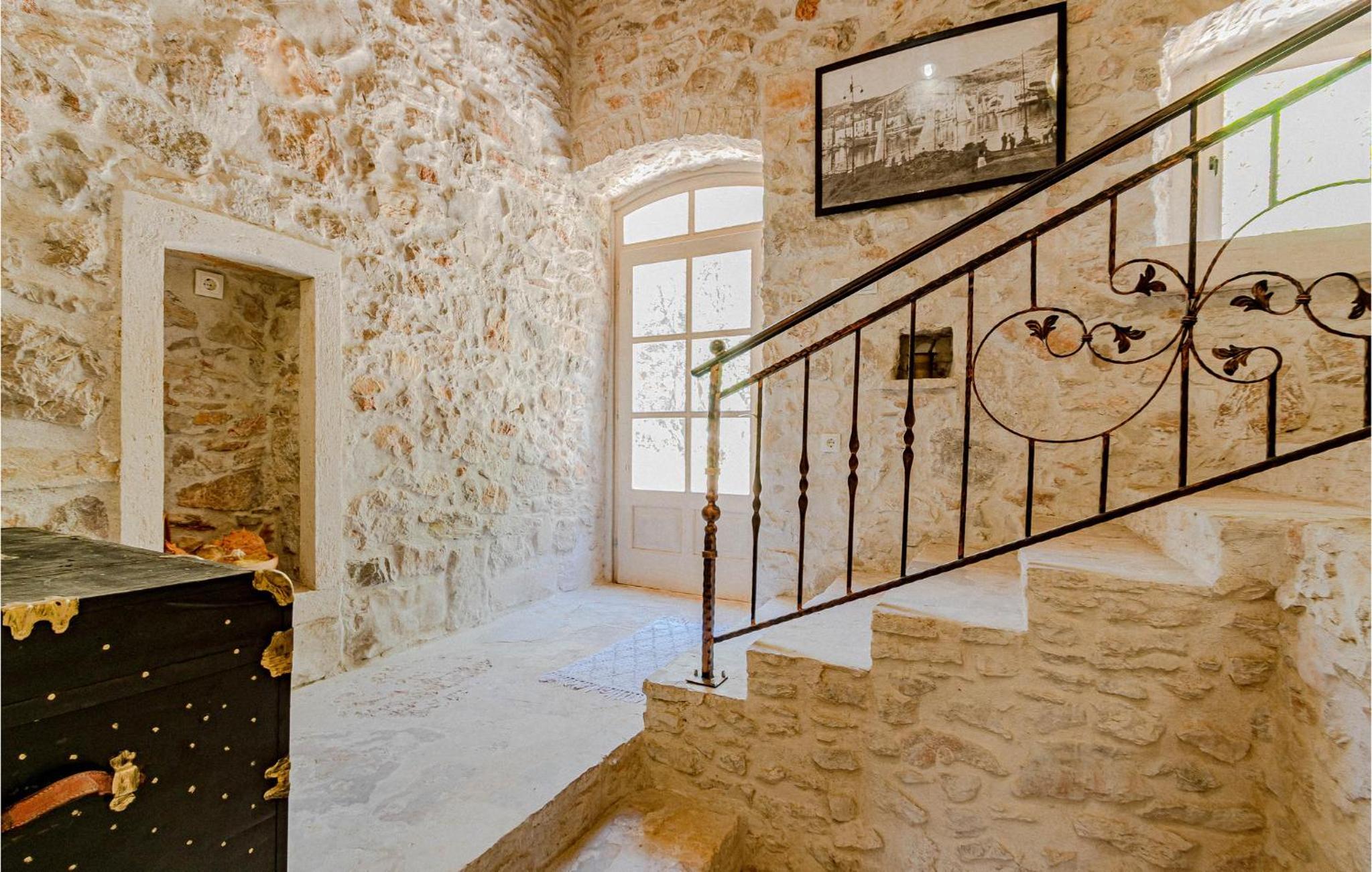 Beautiful Home In Blato