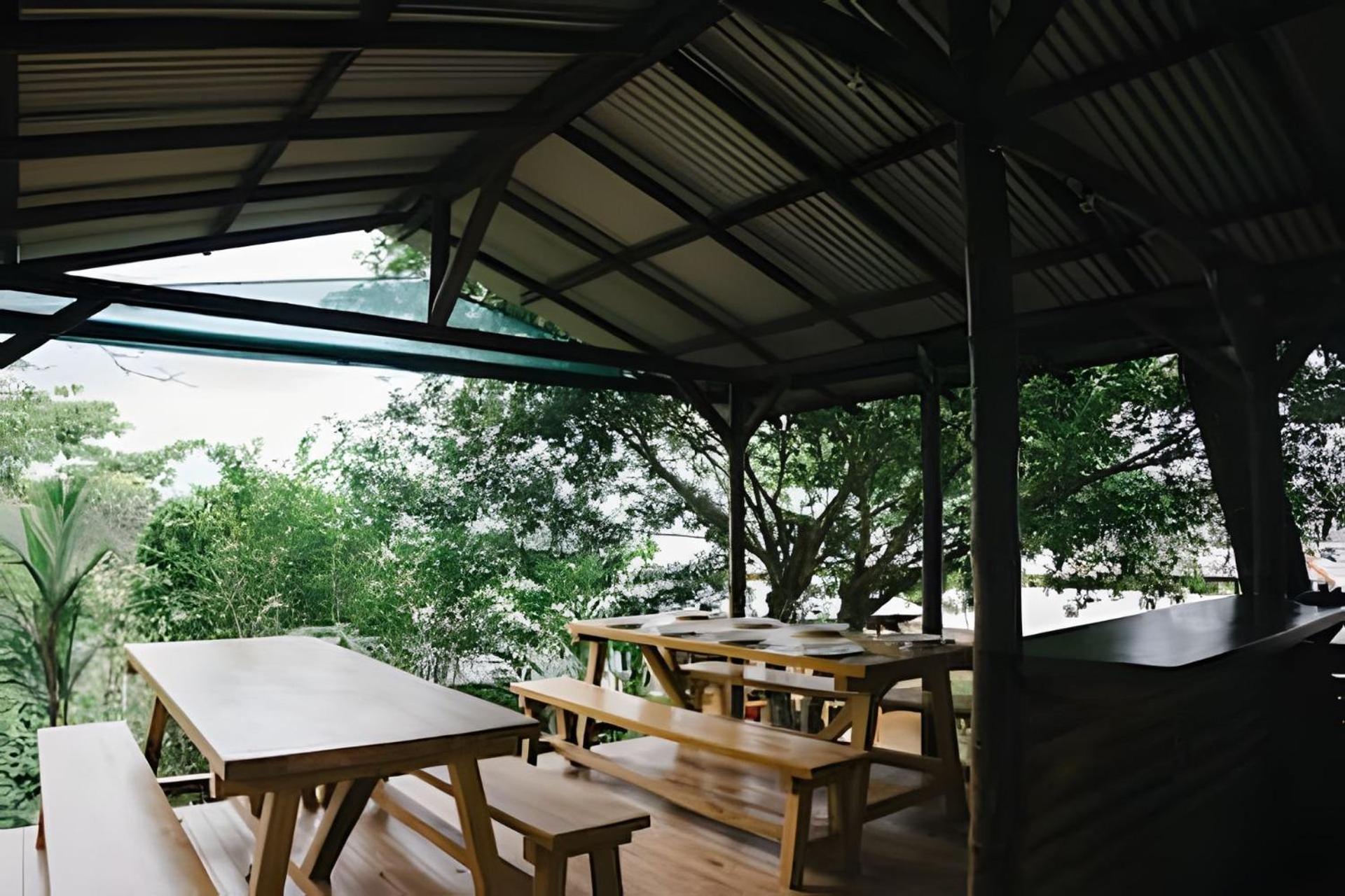 Balsa Nueva Lodge