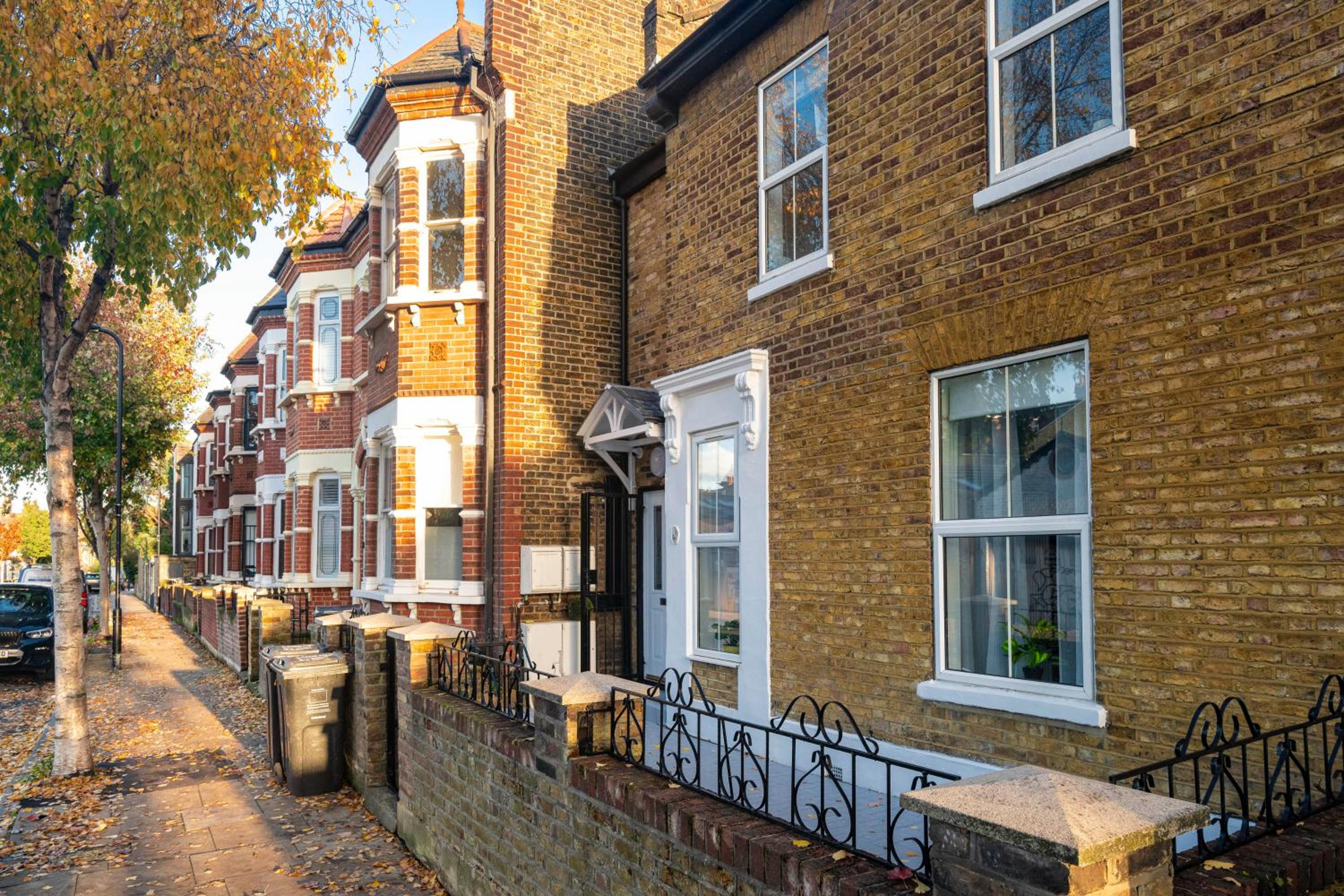Millfields coach house serviced accommodation Hackney view 4