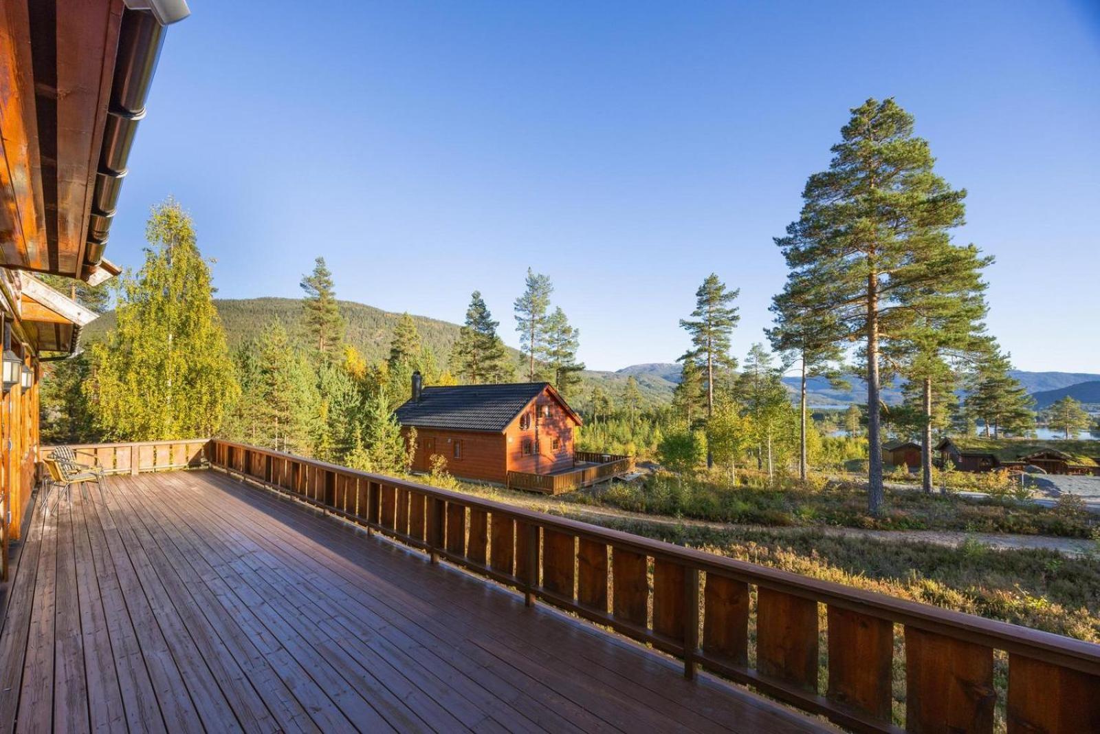 Cosy Norwegian Home with View & Fireplace - Marit's Hytte