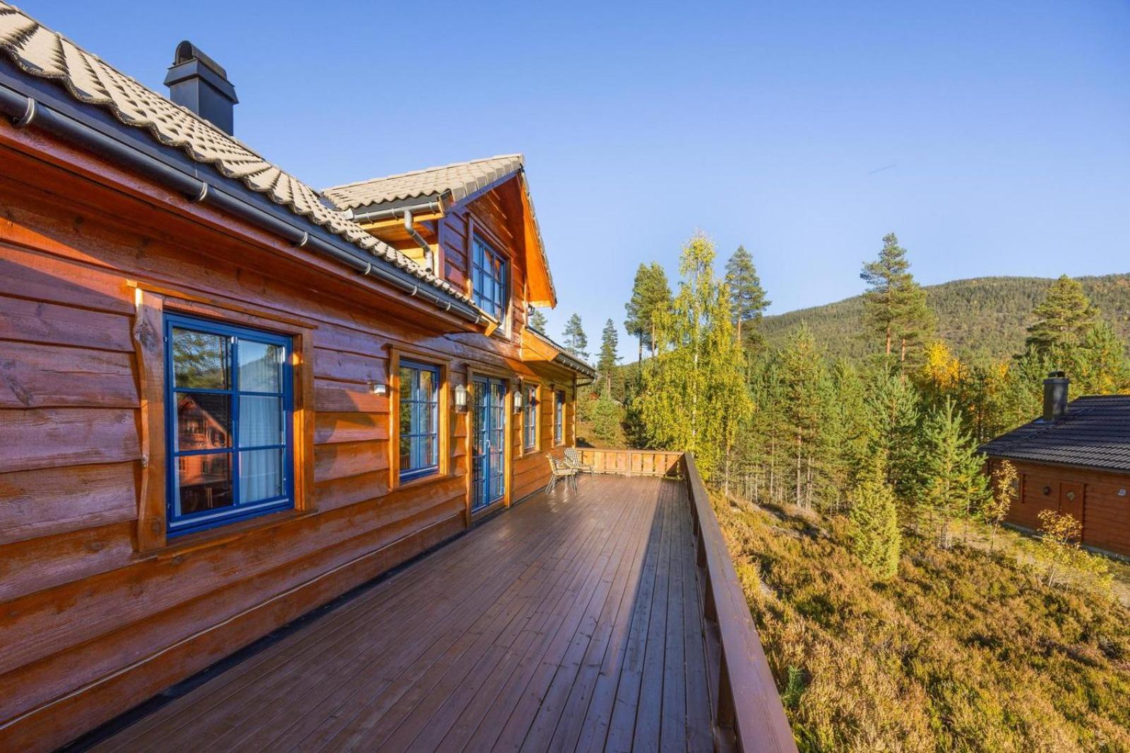 Cosy Norwegian Home with View & Fireplace - Marit's Hytte