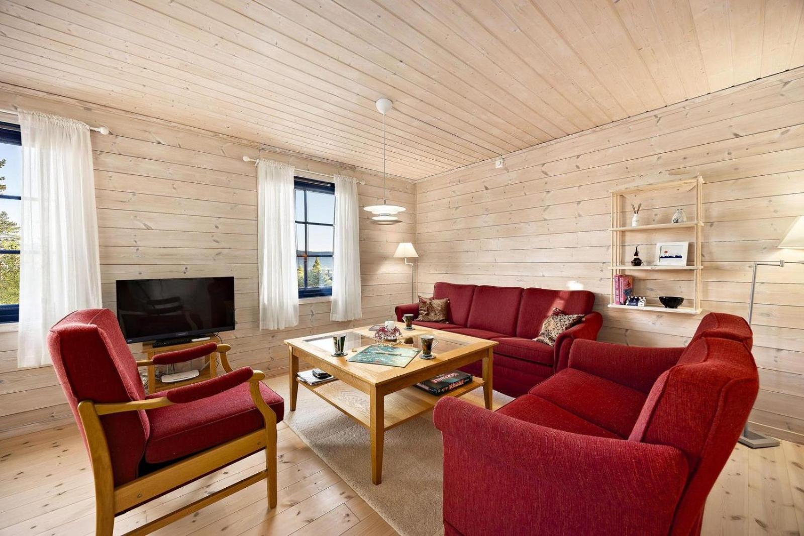 Cosy Norwegian Home with View & Fireplace - Marit's Hytte