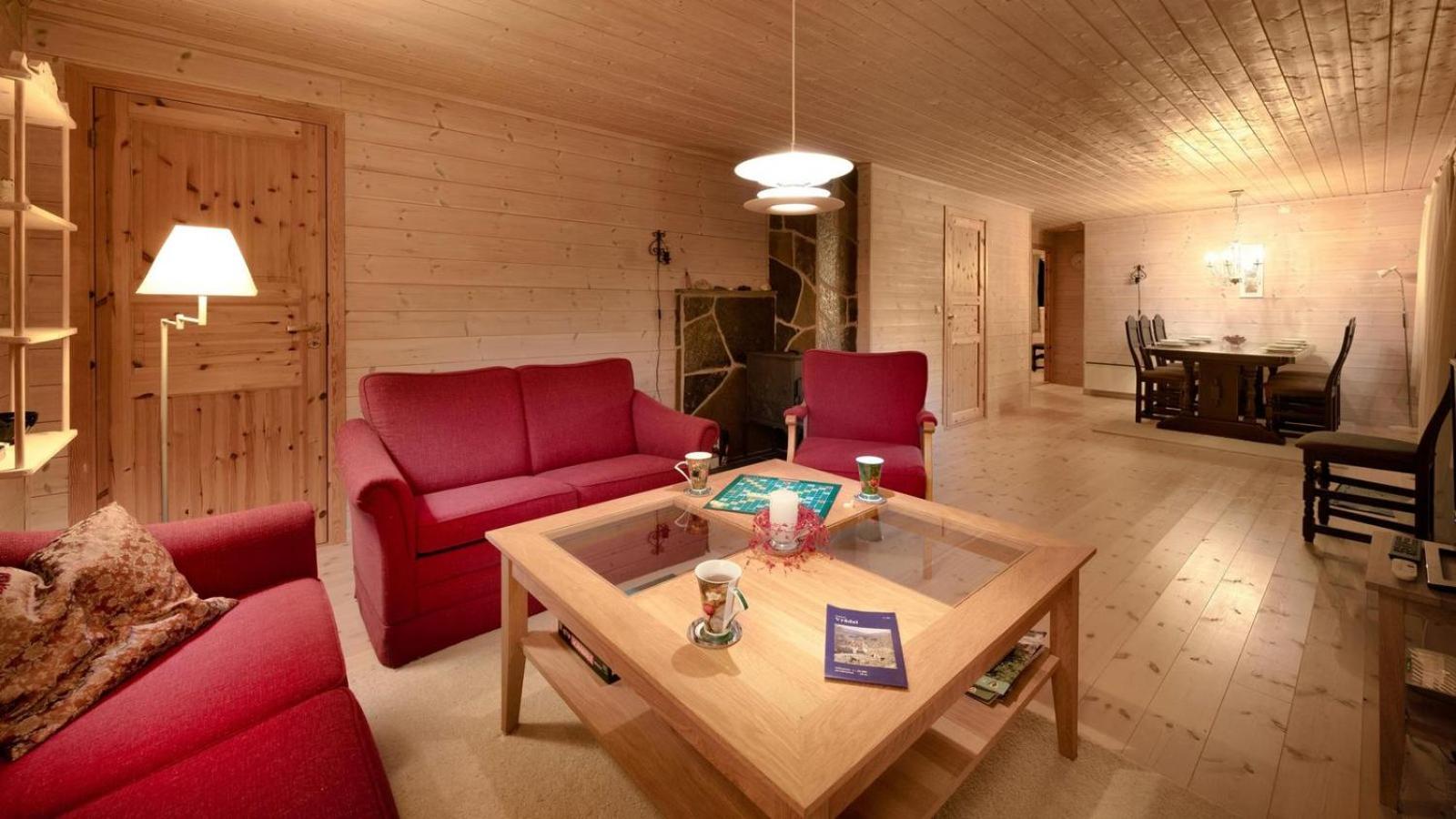 Cosy Norwegian Home with View & Fireplace - Marit's Hytte