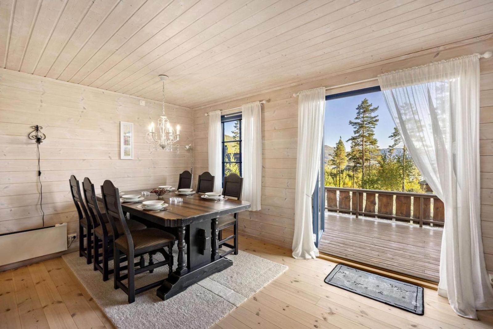 Cosy Norwegian Home with View & Fireplace - Marit's Hytte