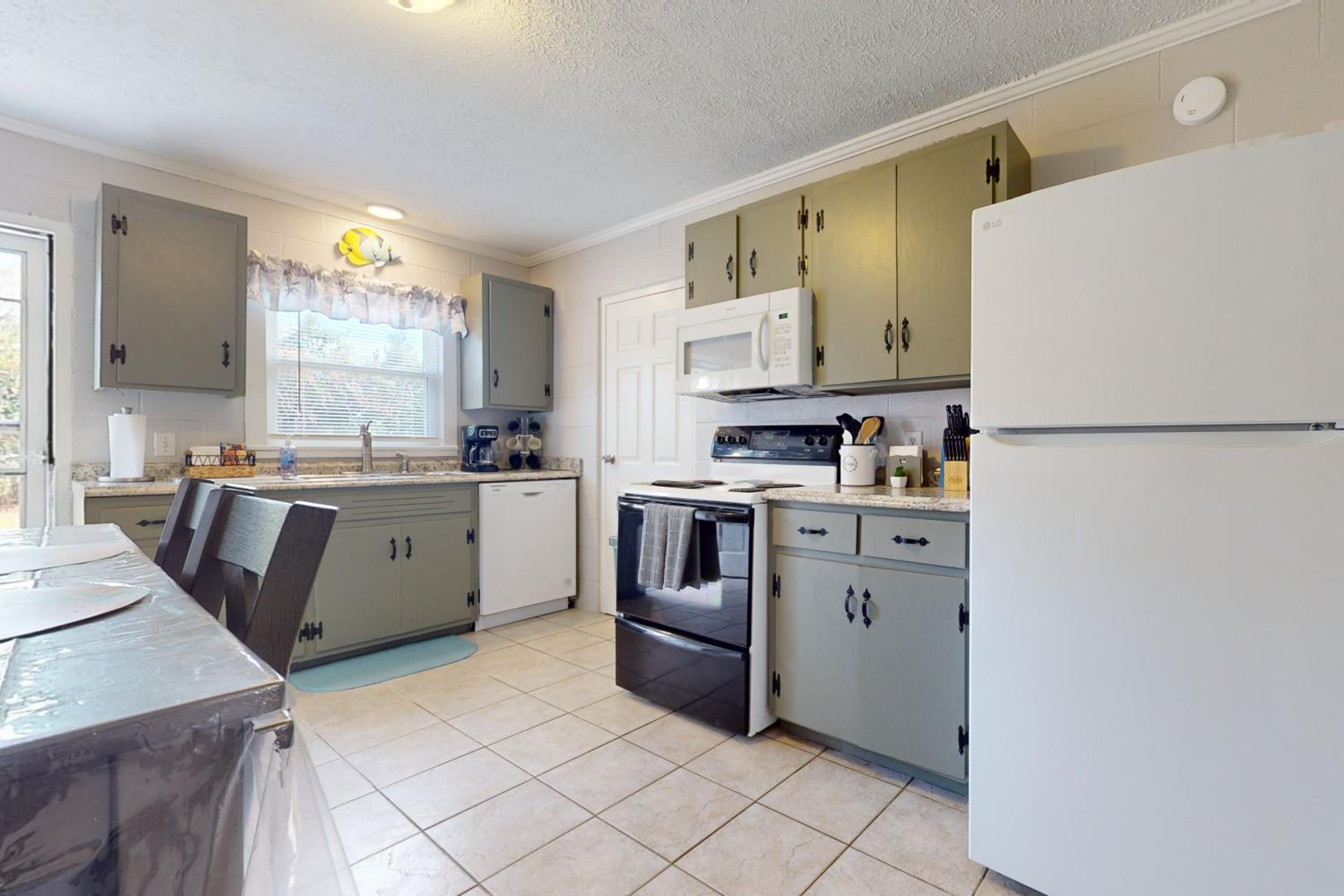 2 Mi to Beach! Wilmington Duplex Near Dining