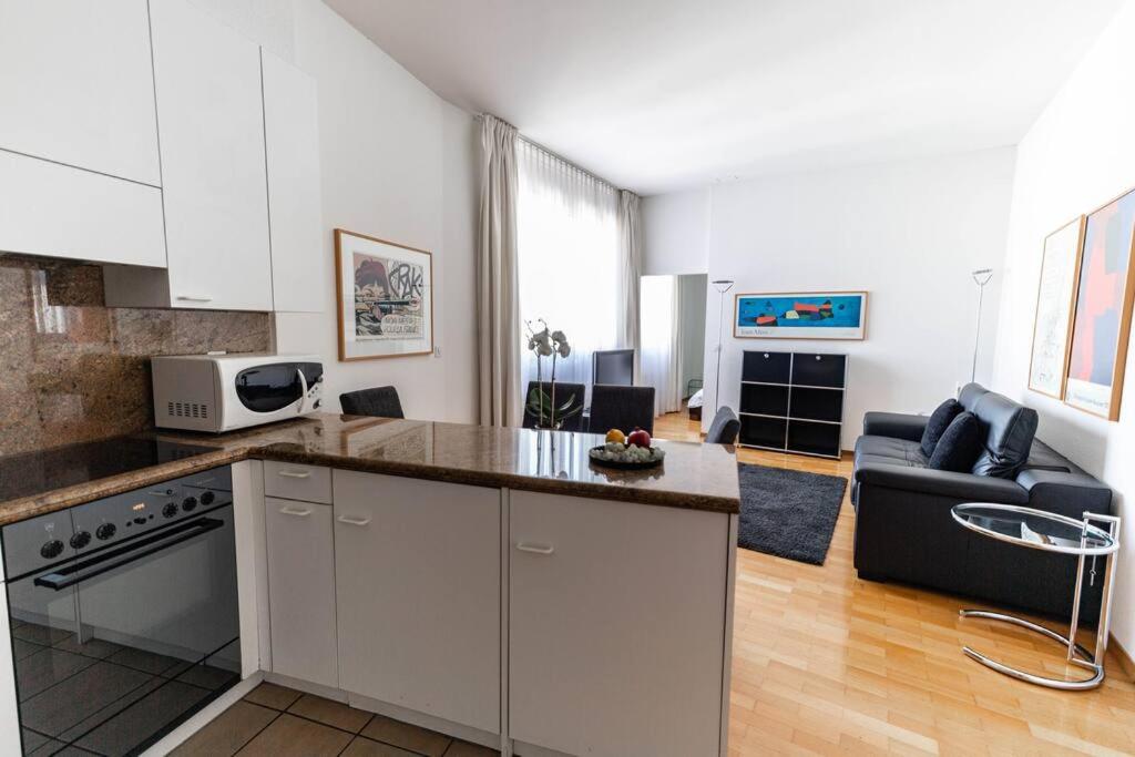 Charming 1BR flat near lake - FB1