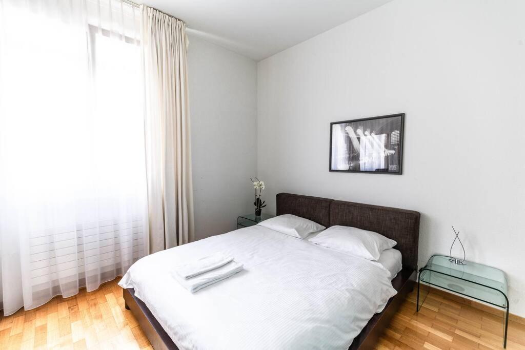 Charming 1BR flat near lake - FB1