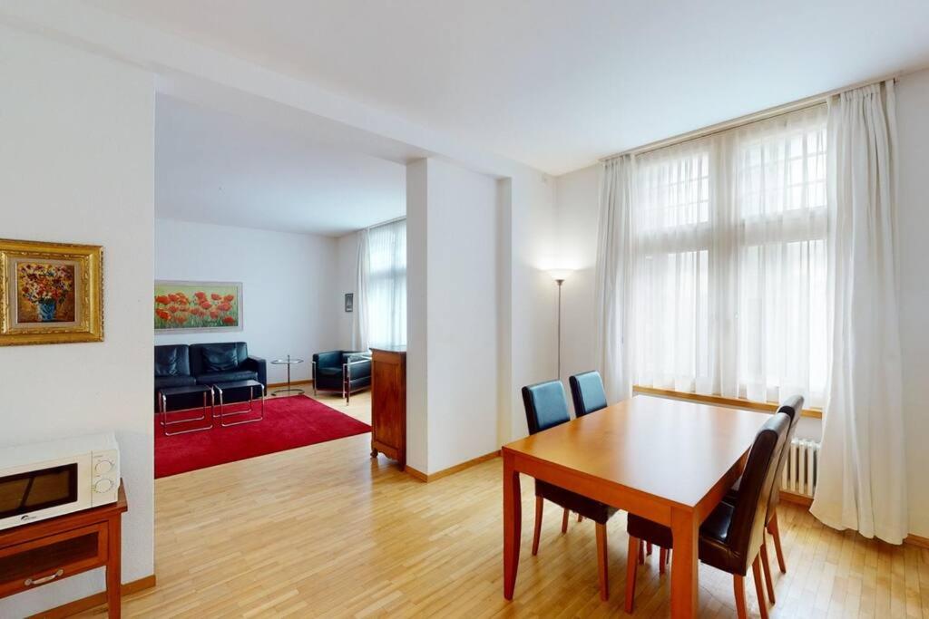 Nice 1BR apartment near lake - FB6