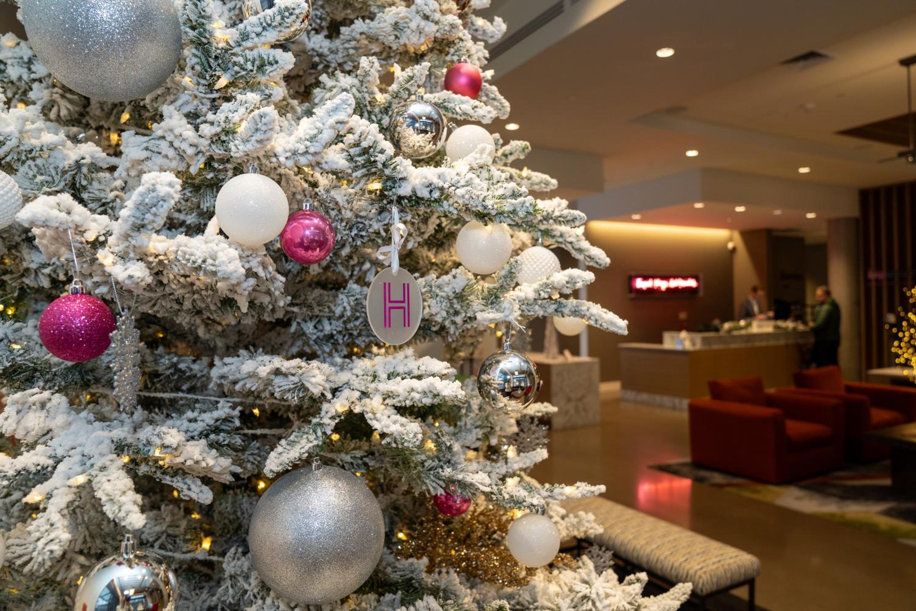 Albany Vacations - Holman Riverfront Park Hotel Salem, Tapestry By Hilton - Property Image 2