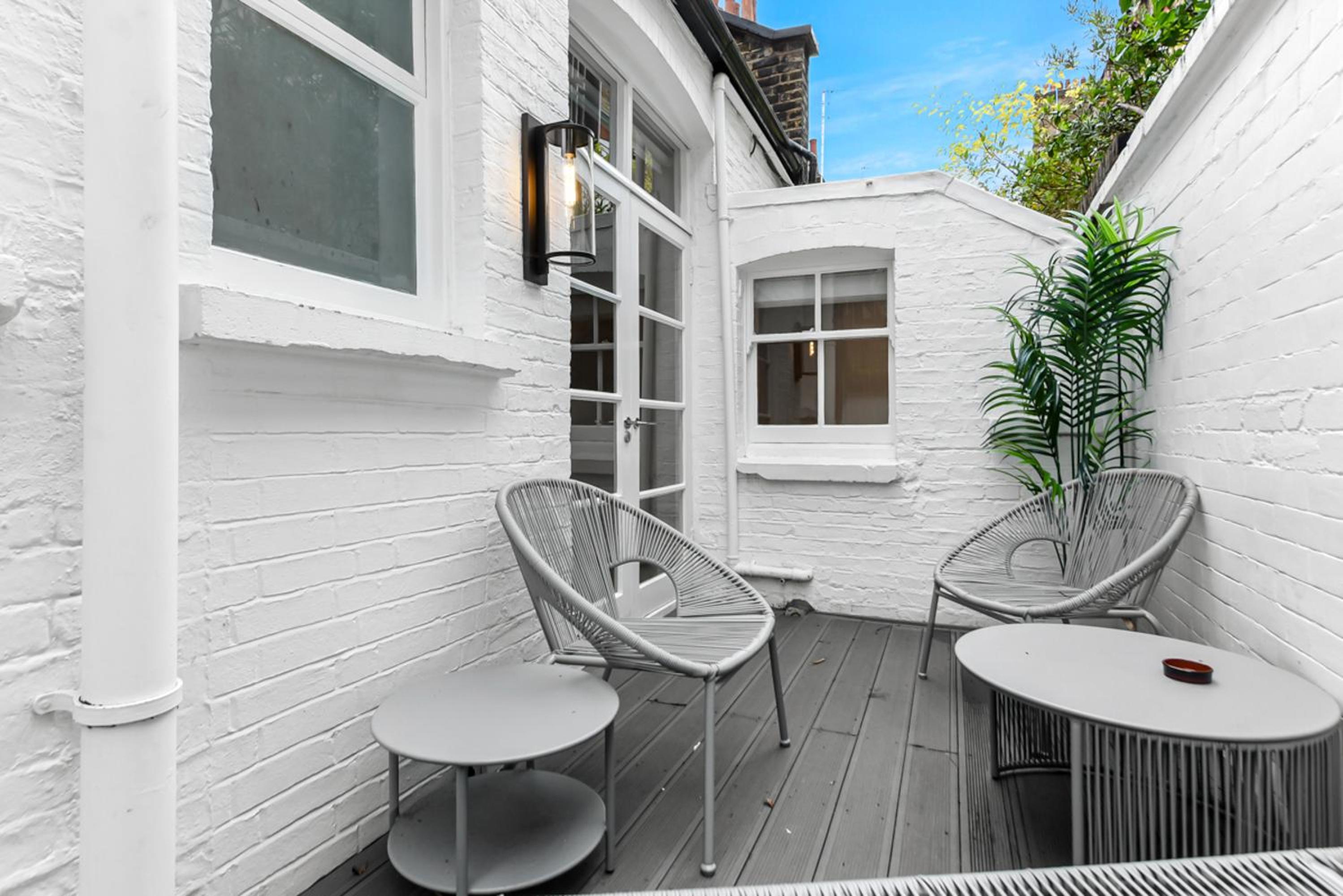 Mayfair Apartment with Private Terrace- 2 Bed
