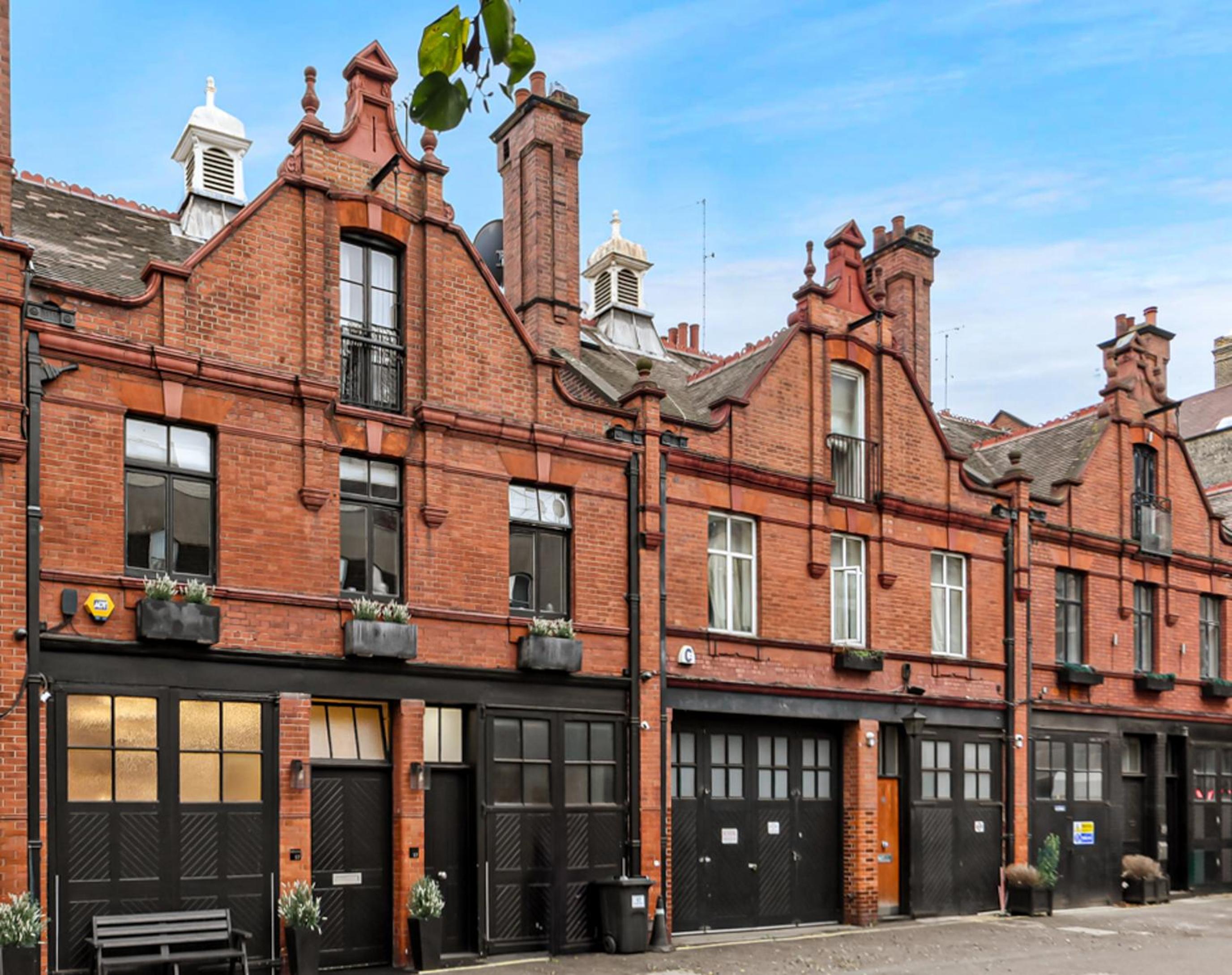 Mayfair Apartment with Private Terrace- 2 Bed