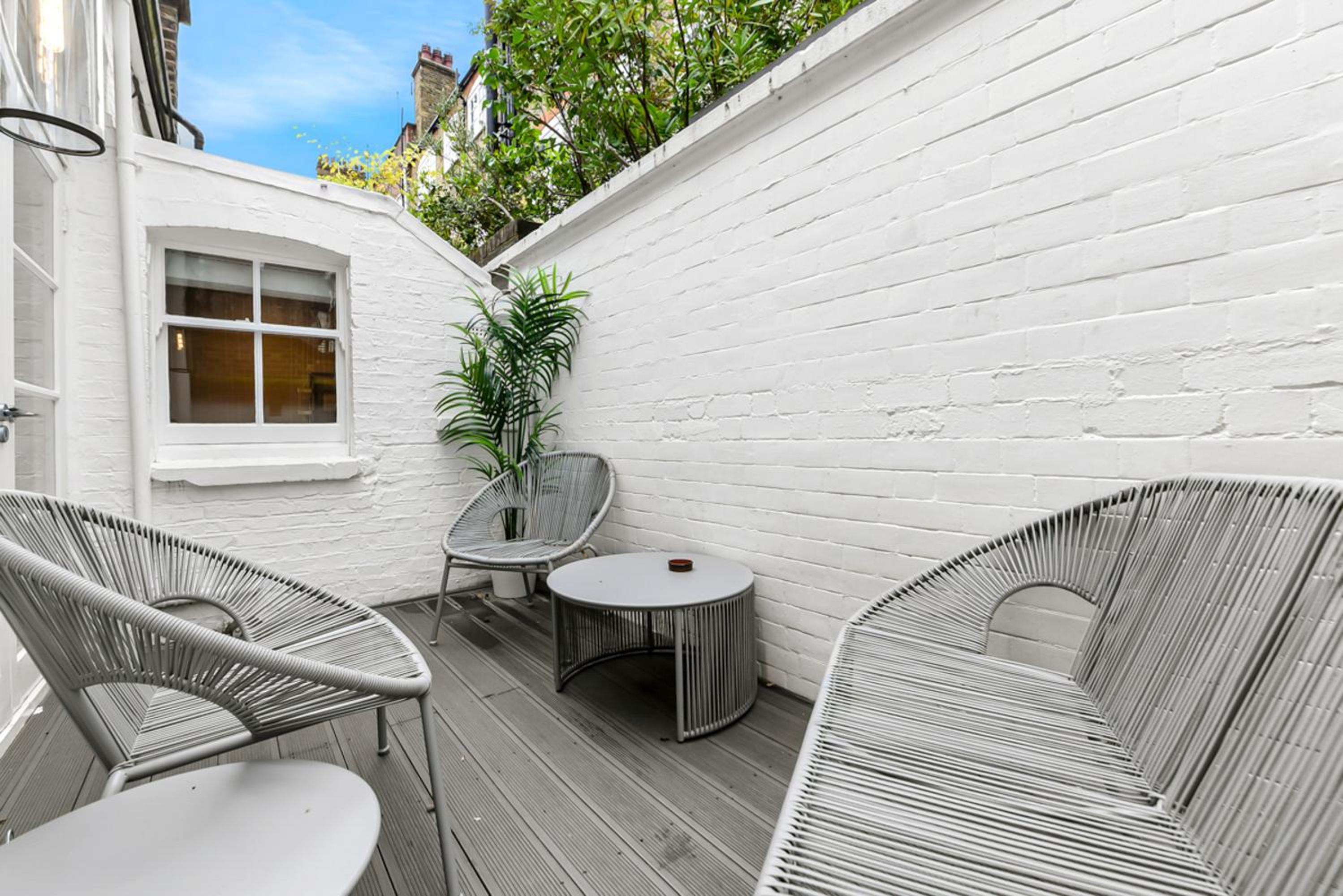 Mayfair Apartment with Private Terrace- 2 Bed