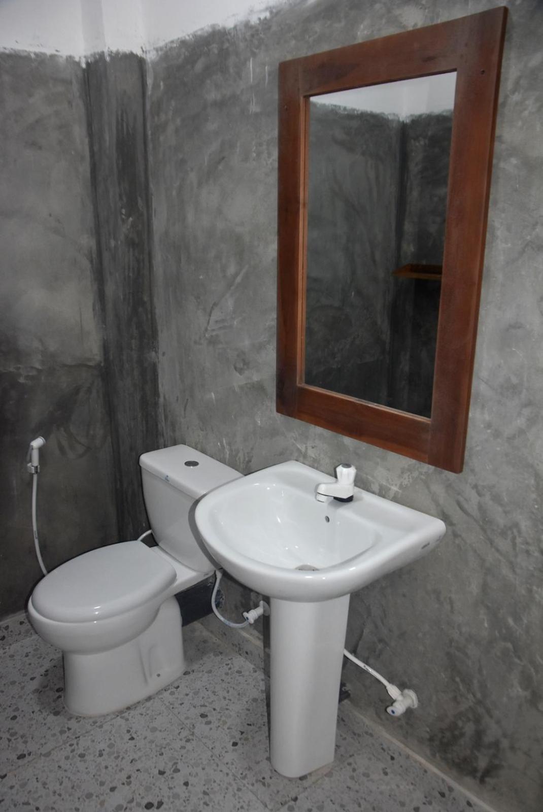 Lake House Homestay