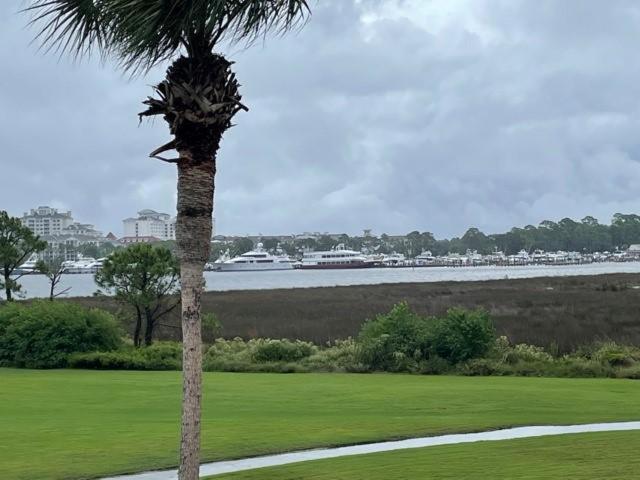 823 Harbour Point view 5