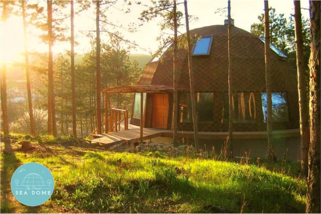 Cozy Studio with Forest View & Bath - 10min drive to Black Sea Beach