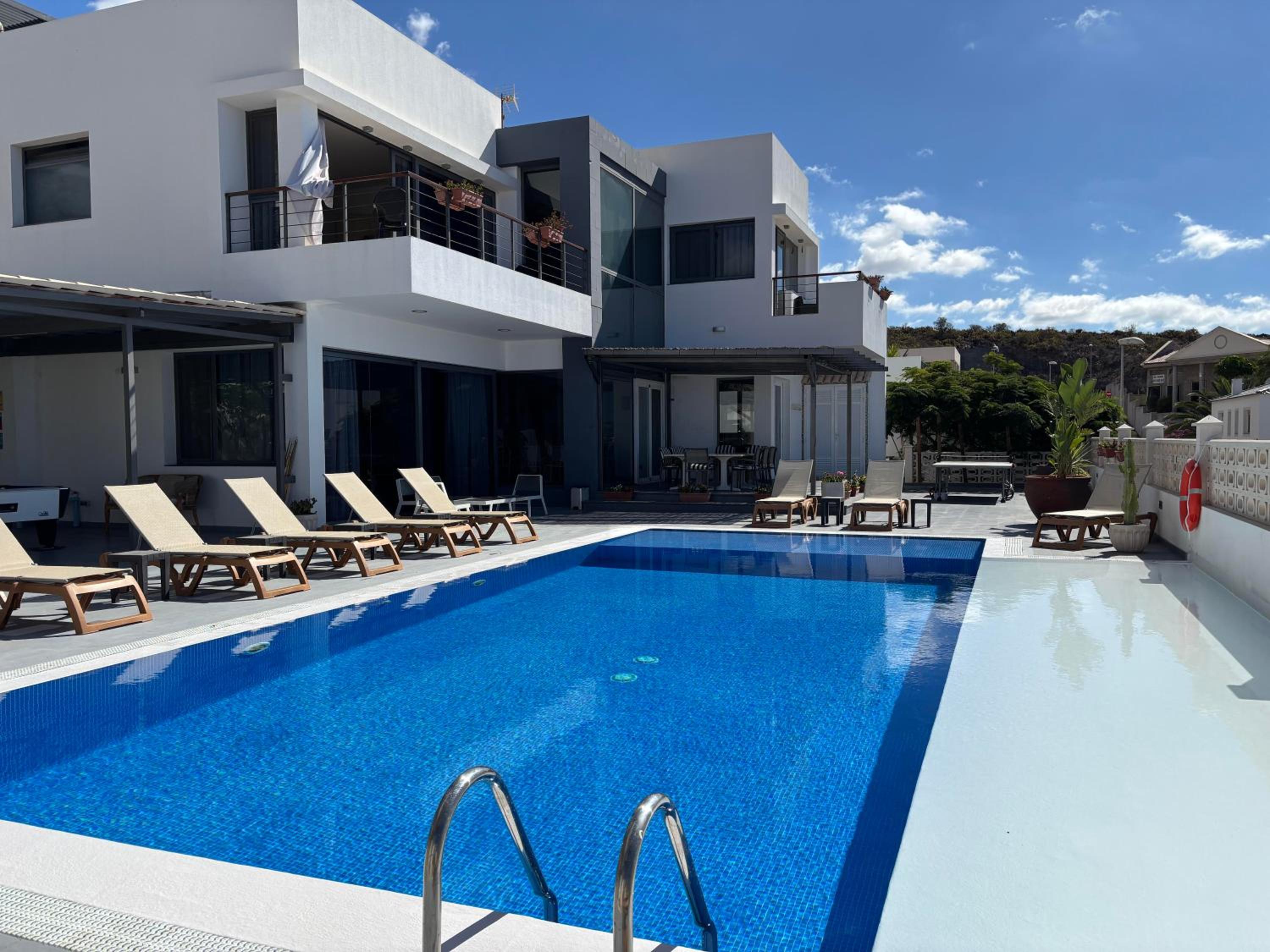 Hotel Casa Flamboyant With Sea Views & Heated Pool - Image 1